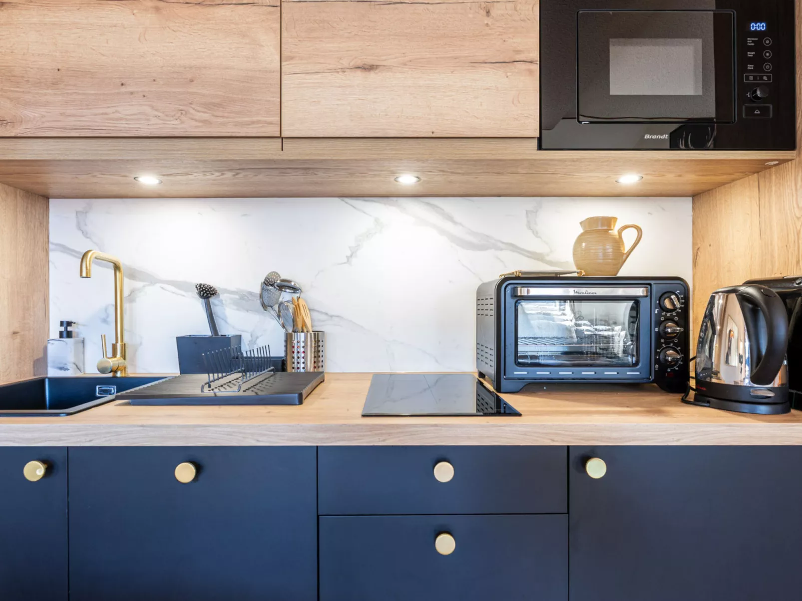 Grand Horizon 1-Inside