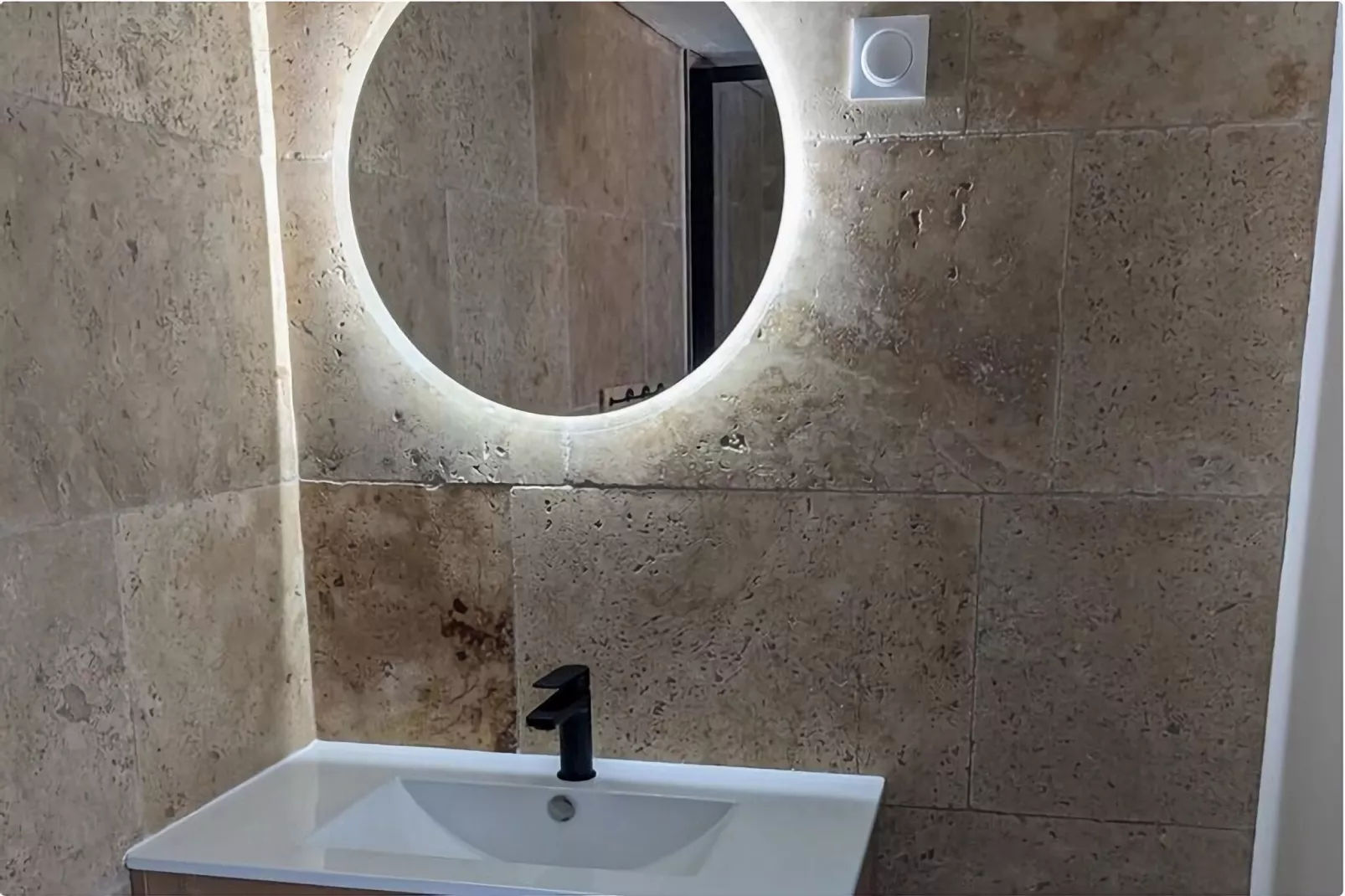 Courry-Bathroom