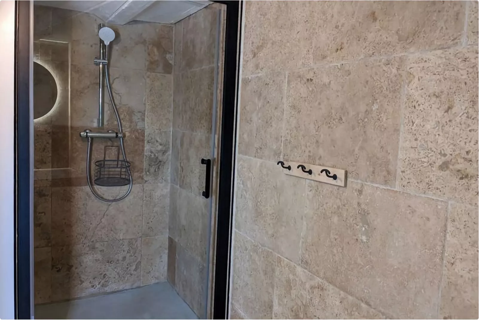 Courry-Bathroom