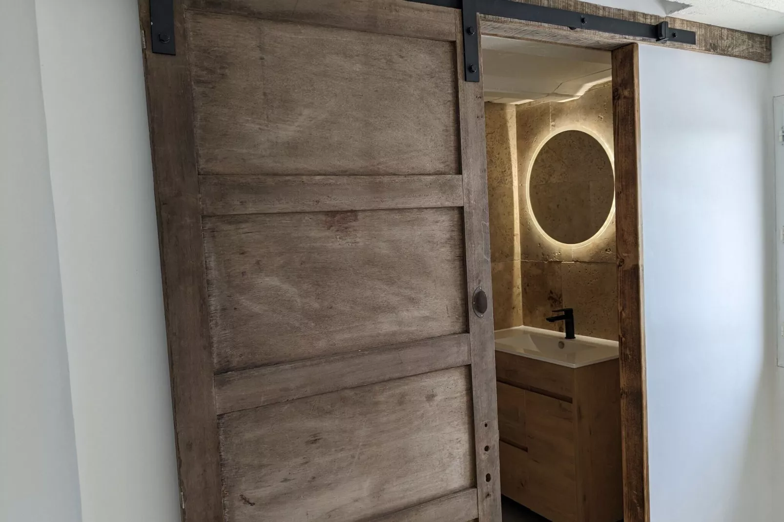 Courry-Bathroom