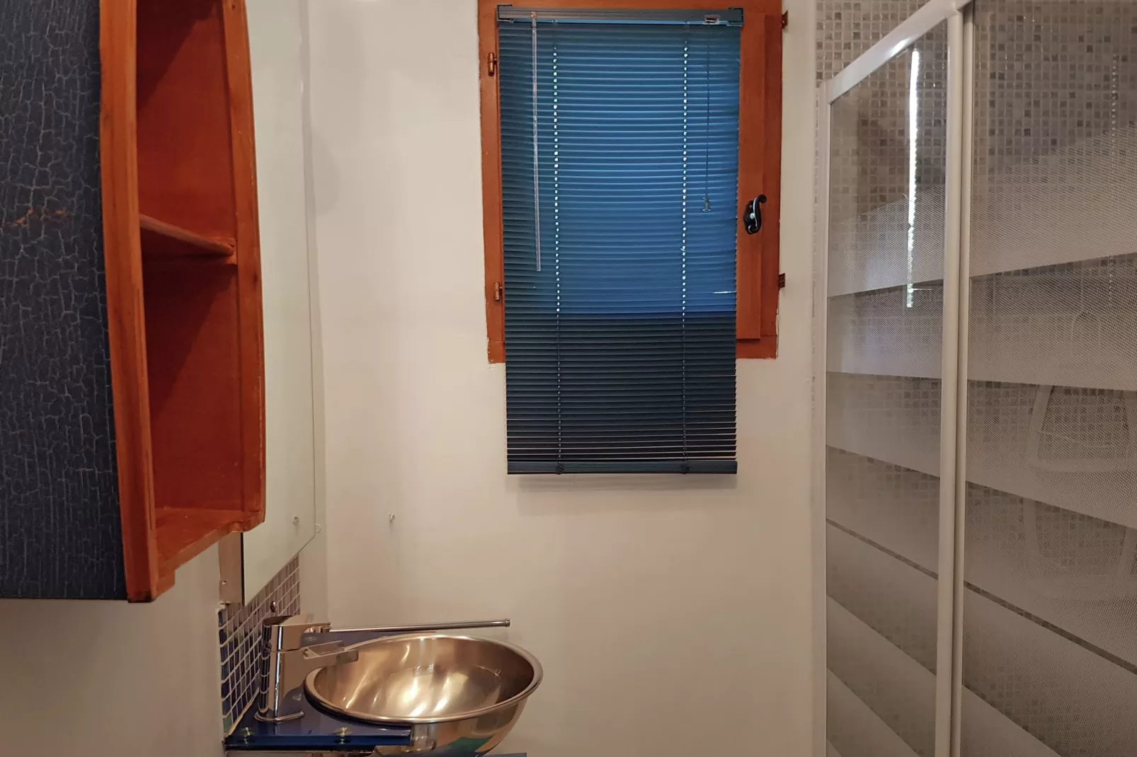 Les Chênes- SAINT-BRÈS-Bathroom