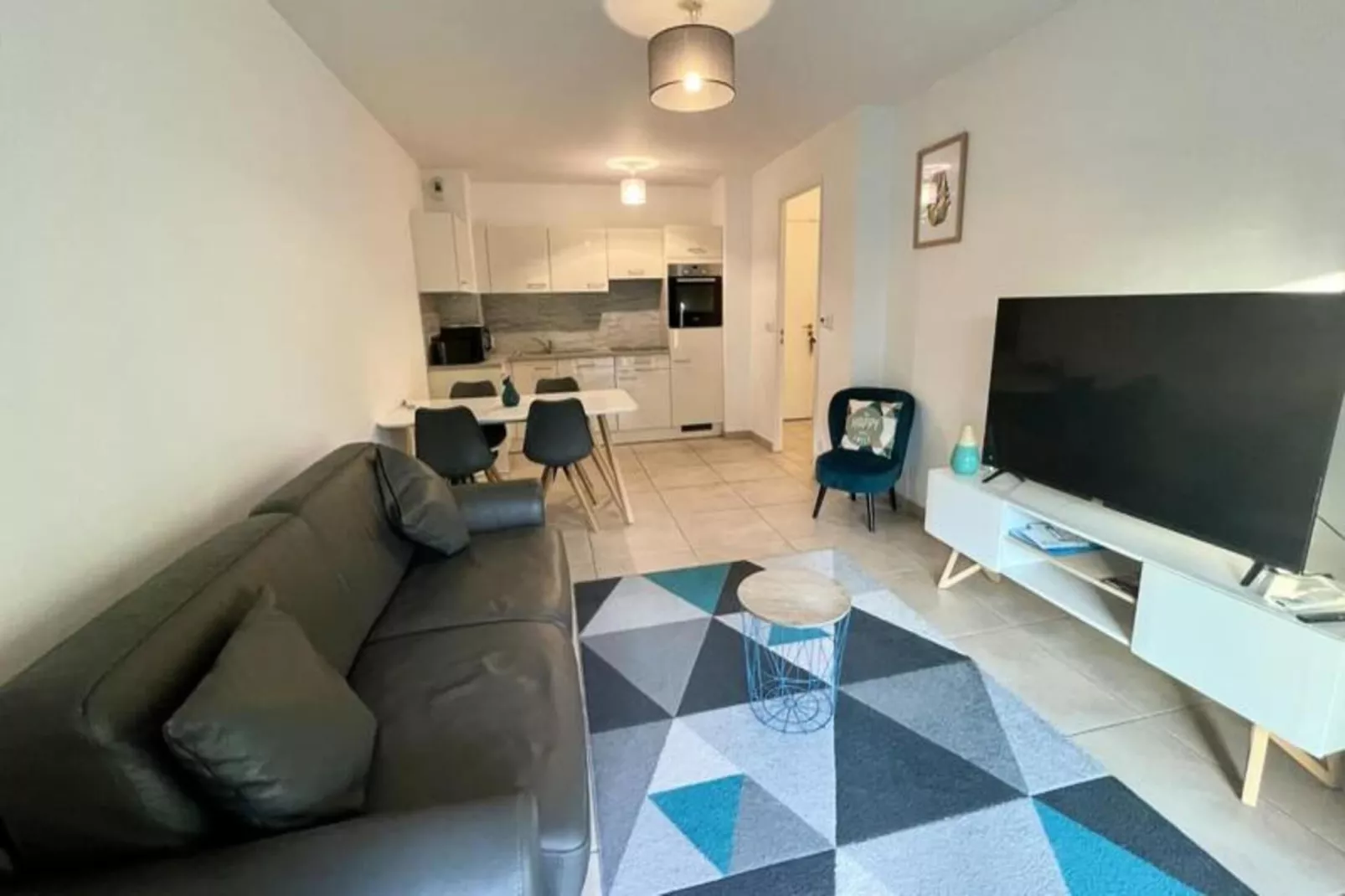 Résidence Bnb Renting Beau  2 Pi&egrave;ces Dans Un Immeuble Neuf Avec Piscine Avec Parking