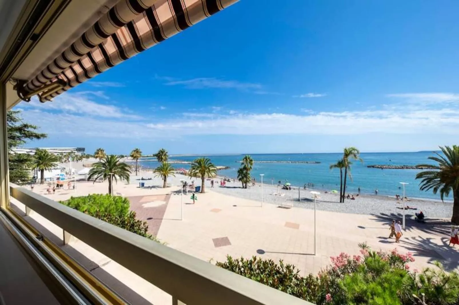 06k1 - Face &agrave; La Mer T2 R&eacute;nov&eacute; - Terrasse &ndash;parking