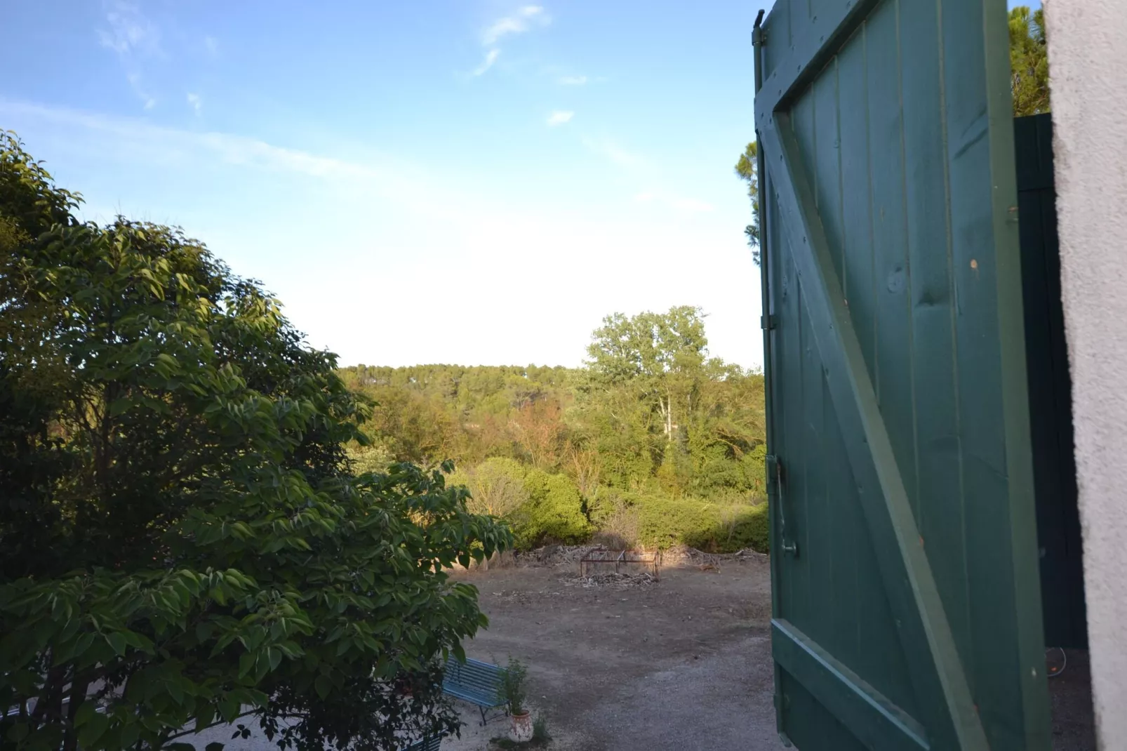 Le trois chambres-View summer
