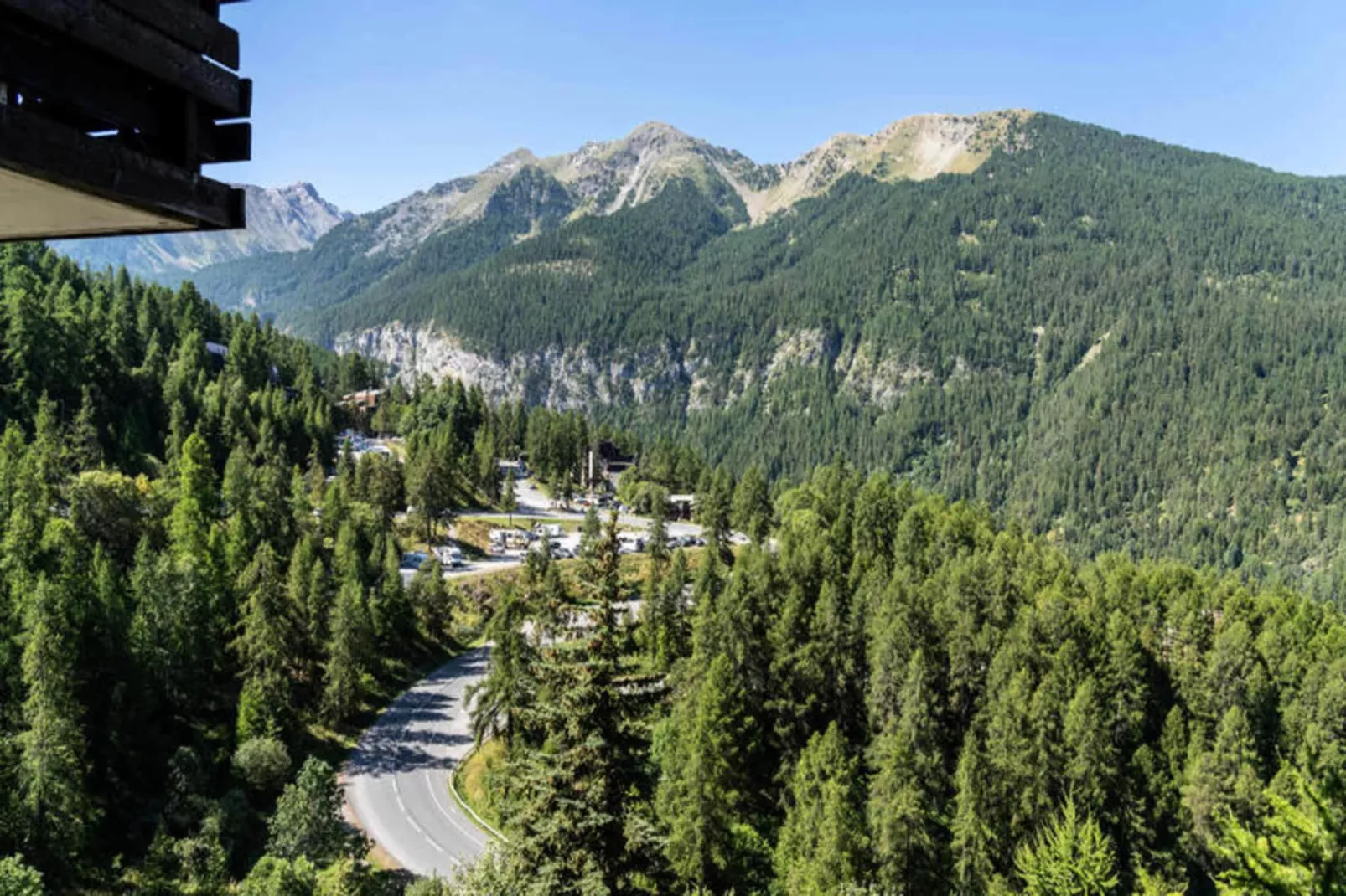 Résidence Le Belvedere - View in summer