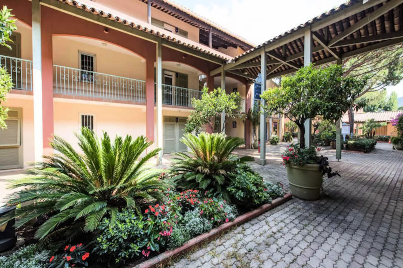 Résidence Les Rives de Cannes Mandelieu - maeva Particuliers-Image-tags.