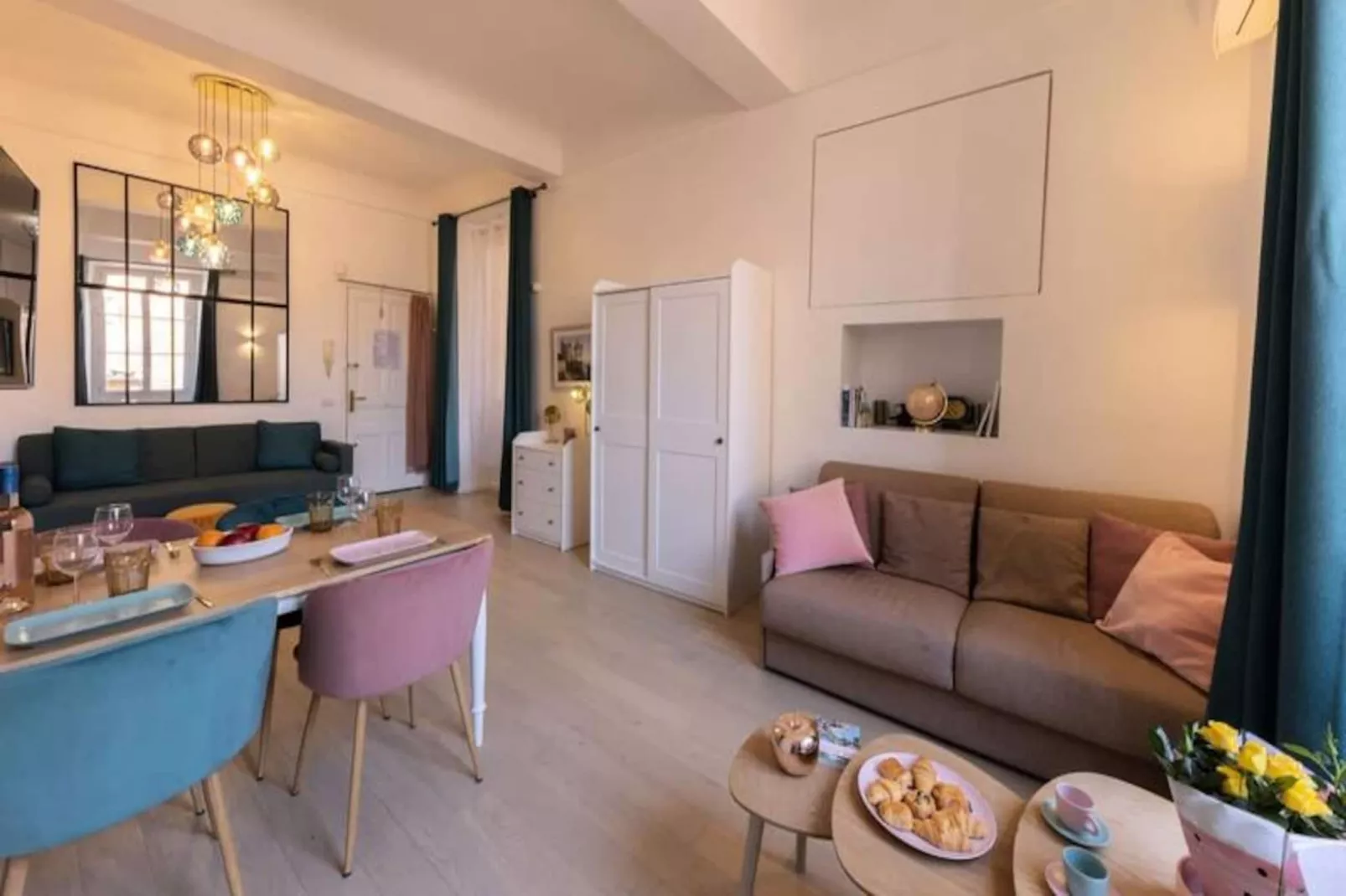 06a3 - Bel Appartement Au Cœur Du Vieux Nice-Image-tags.