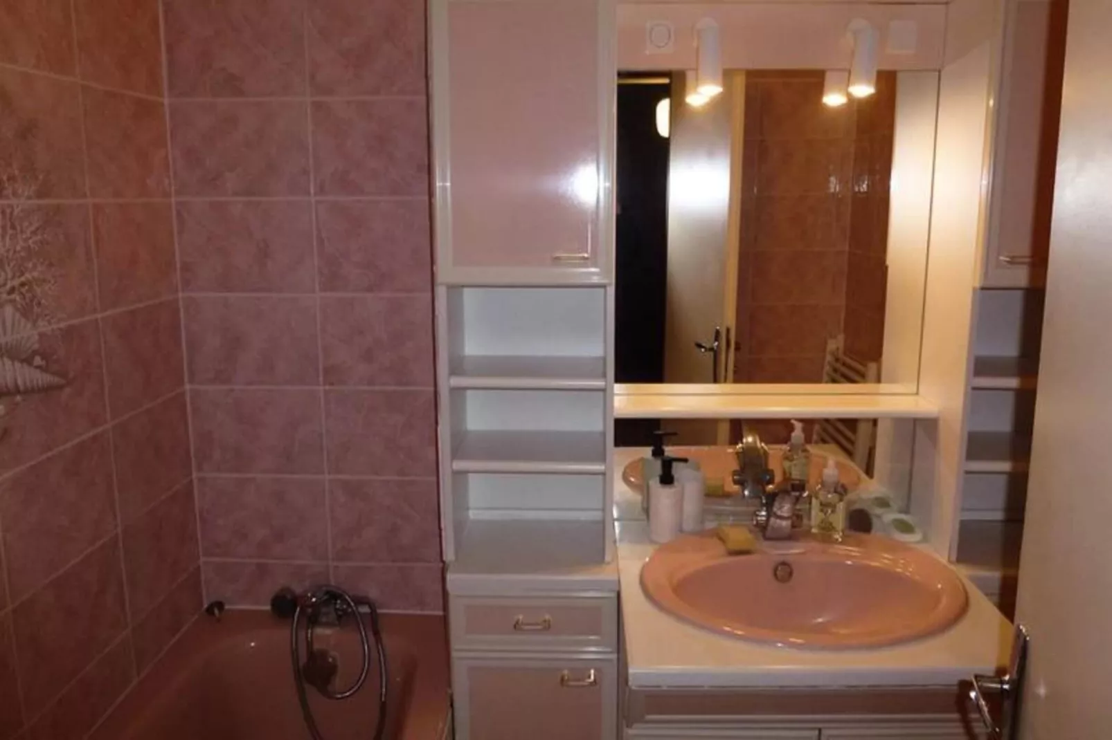 Résidence Pelevos G9-Bathroom