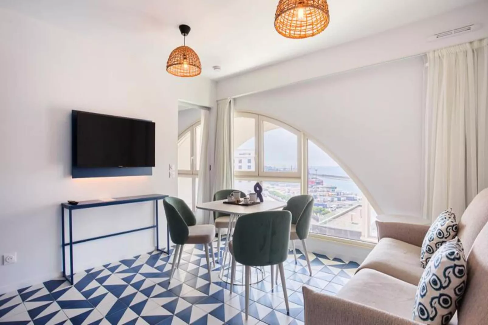 Appart'hôtel Odalys City Centre Euromed-Dining room