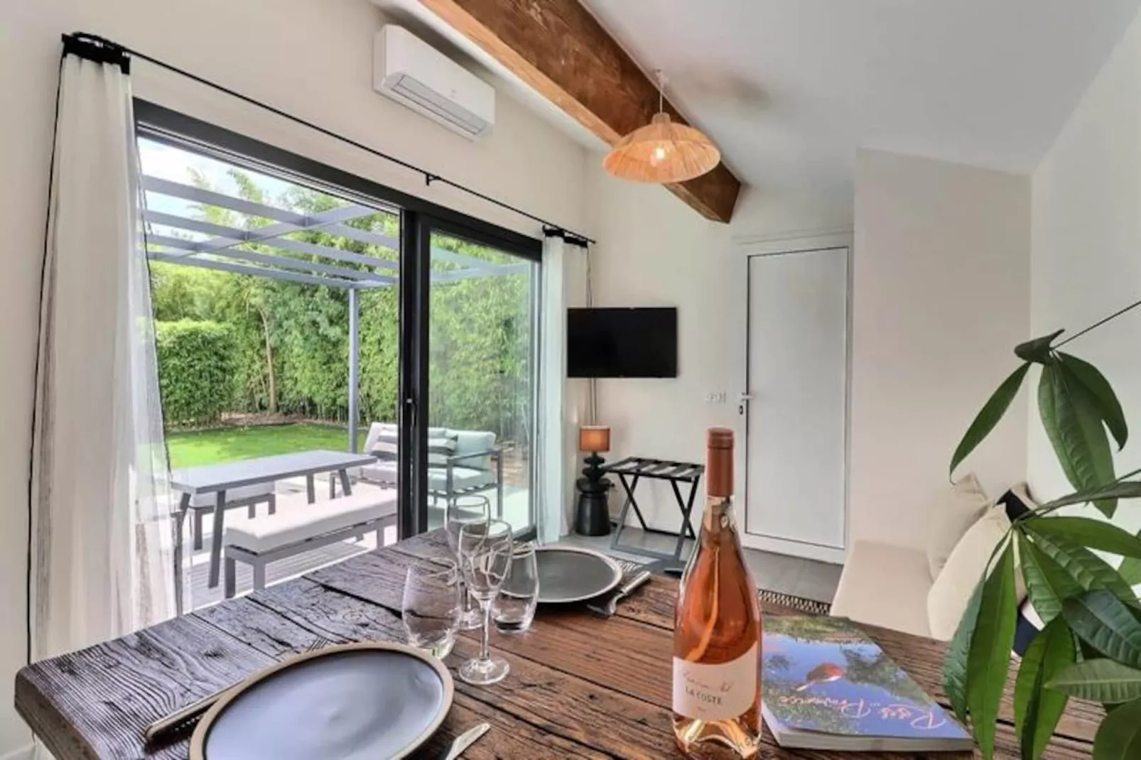 La Cabane Du Cap : Maisonnette &agrave; Aix-Image-tags.