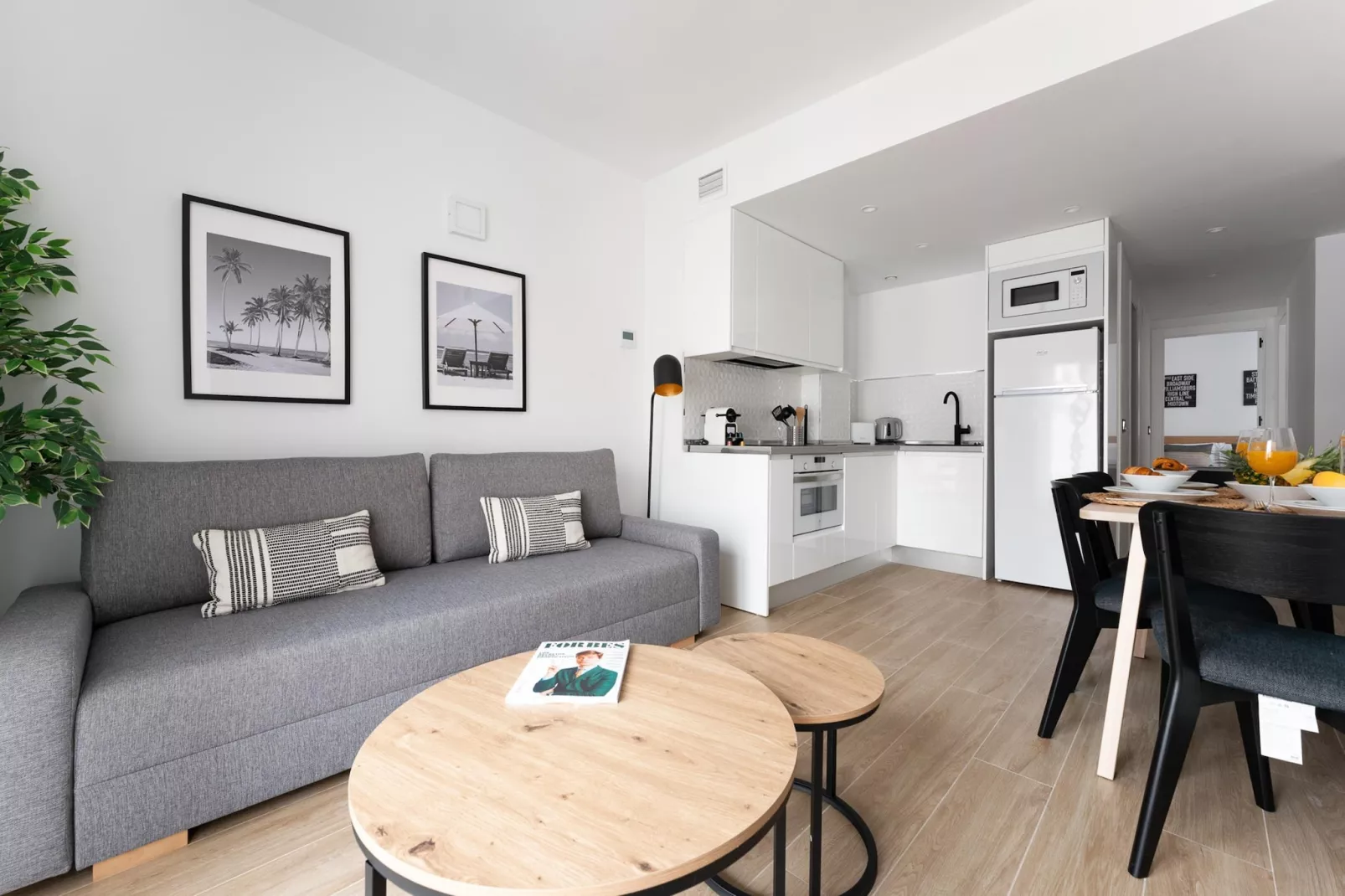 CT 326 - Faro's Fuengirola Prime Location - Boutique Apartment-Living room