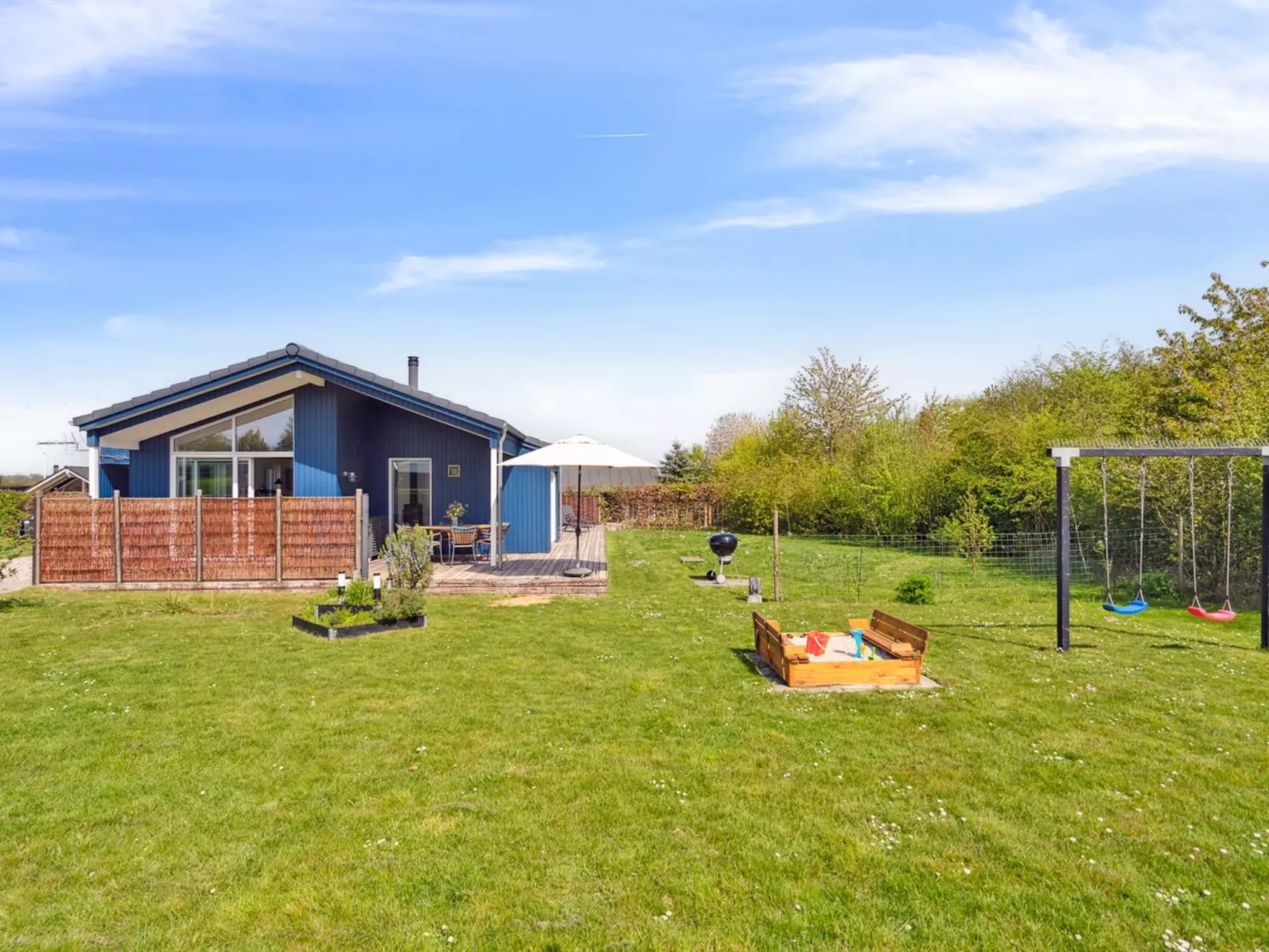 "Snari" - 700m from the sea-Outside