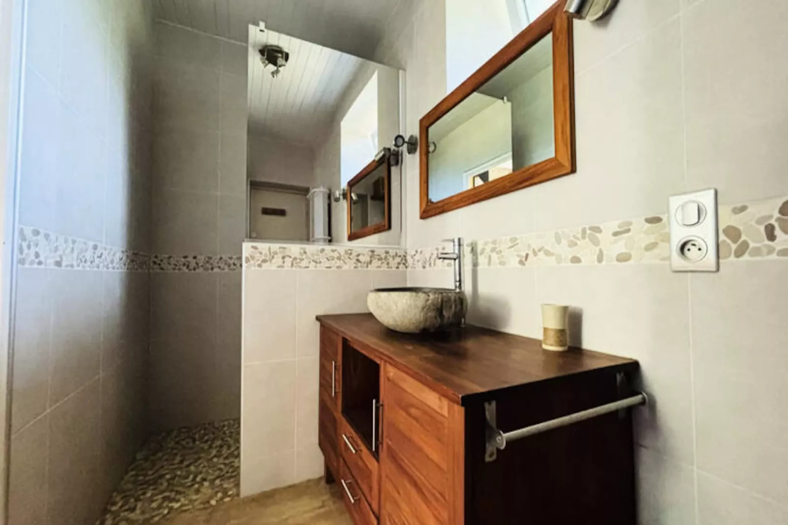 Maison à Plougrescant-Image-tags.