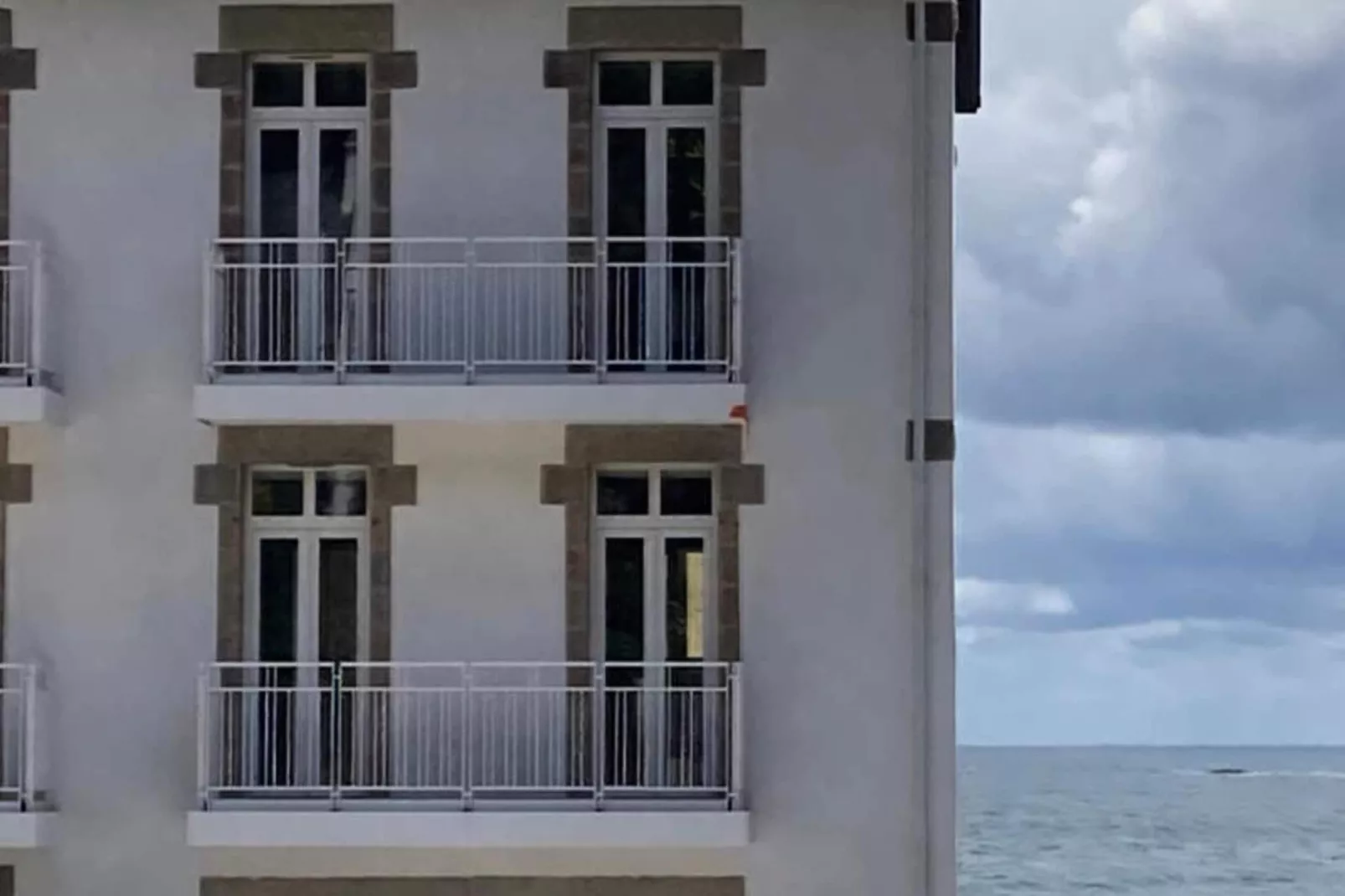 Appartements à Trebeurden-Exterior in summer