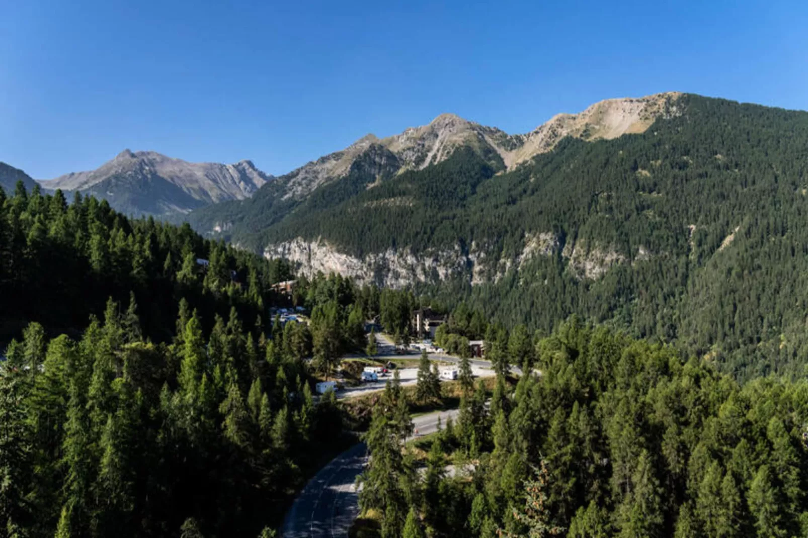 Résidence Le Belvedere - View in summer