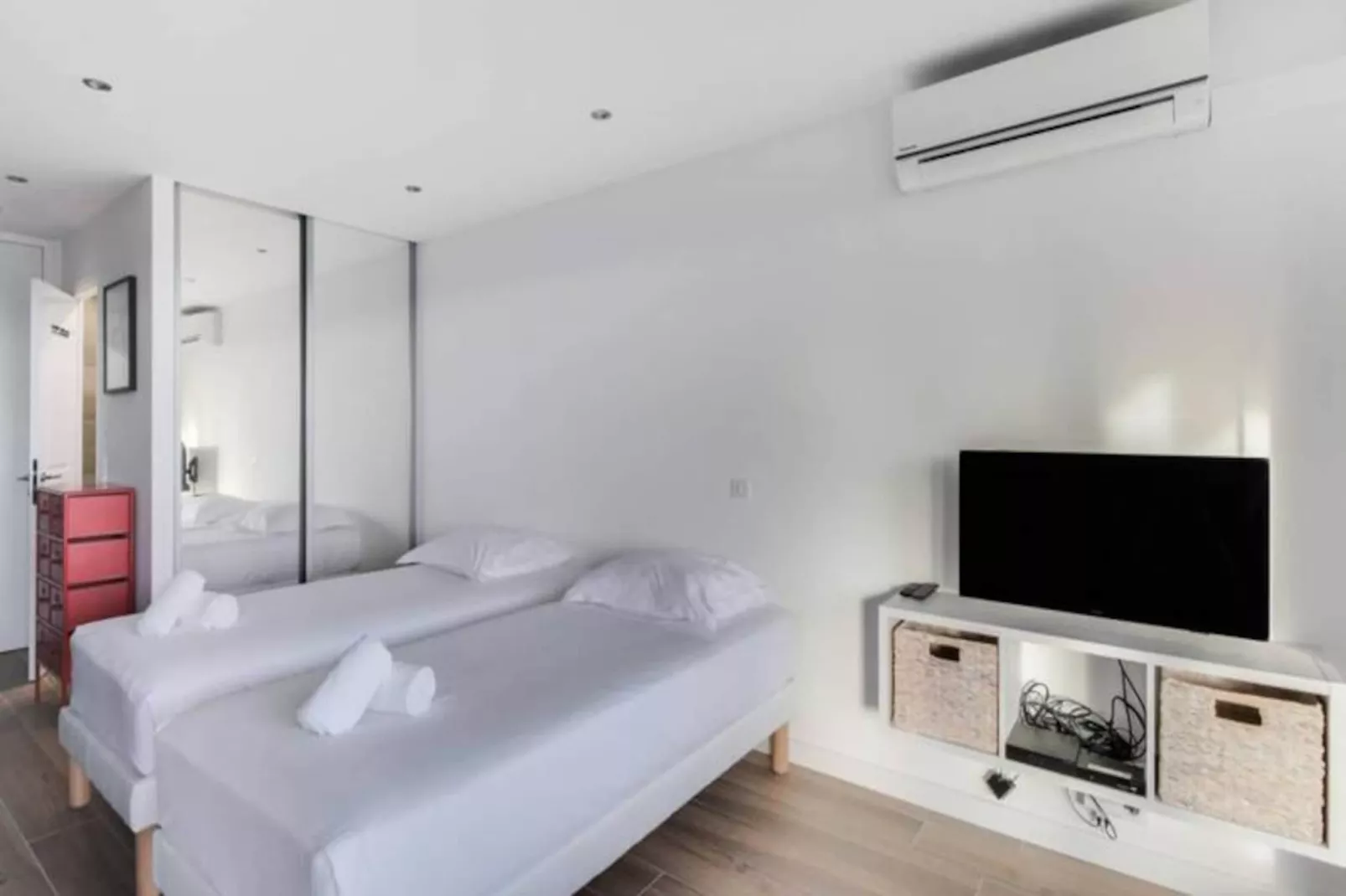 Résidence Terrasse Avec Vue Mer Panoramique Piscine Parking Cannes Centre ☀live In Ca-Image-tags.