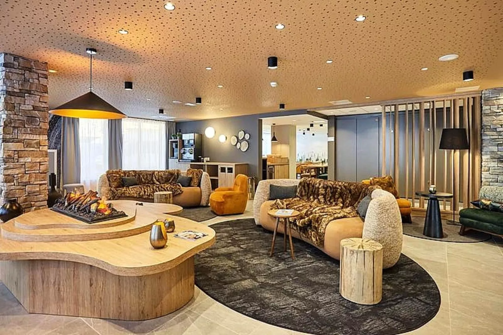 Résidence Prestige Odalys Le Mont d'Auron-Exterior in summer