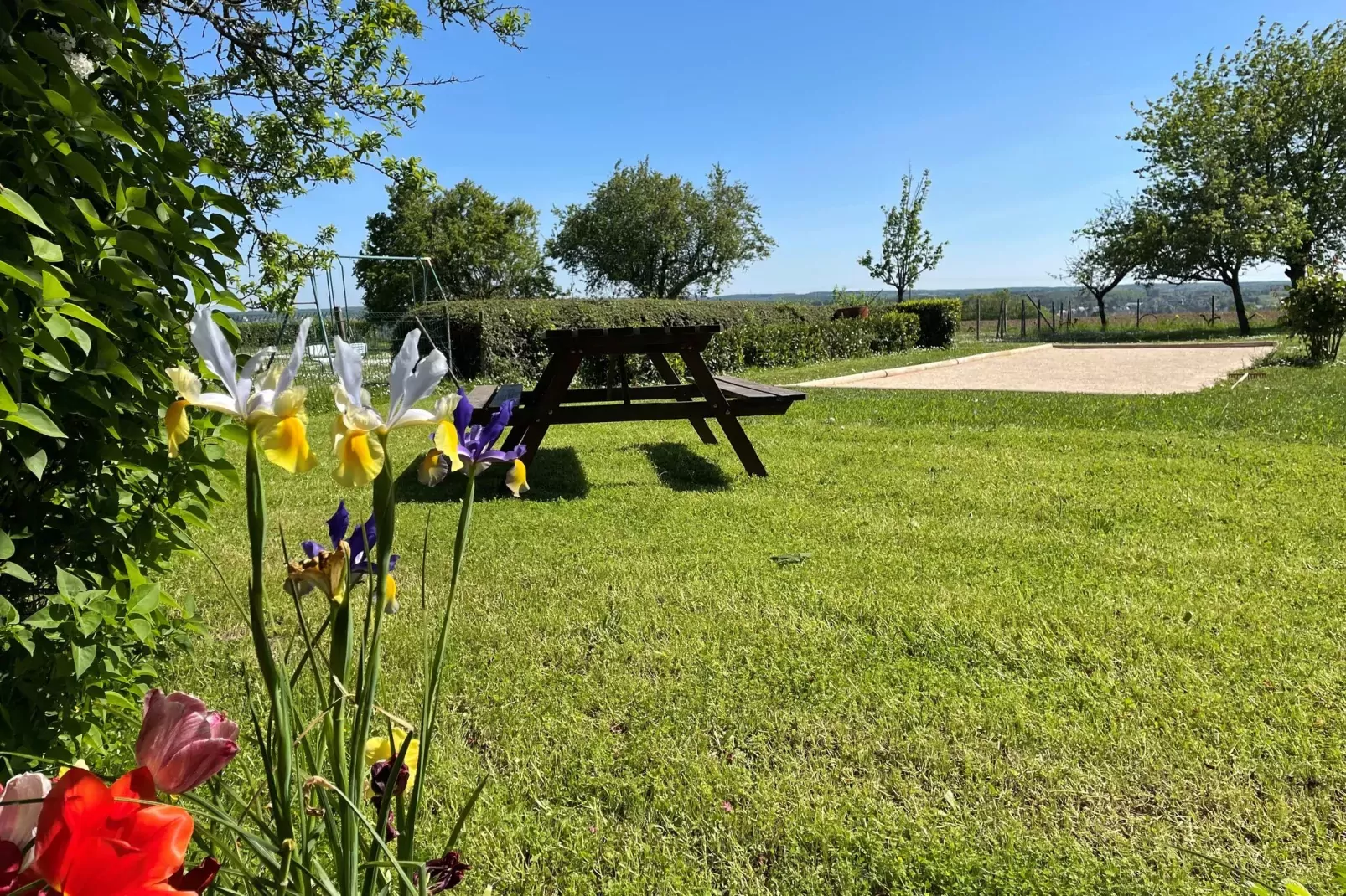 La Ferme les Drageonnières-Gardens summer