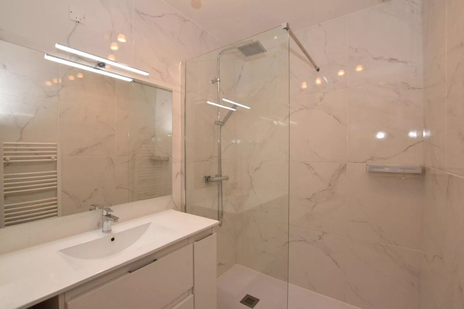 La Pouzaque-Bathroom