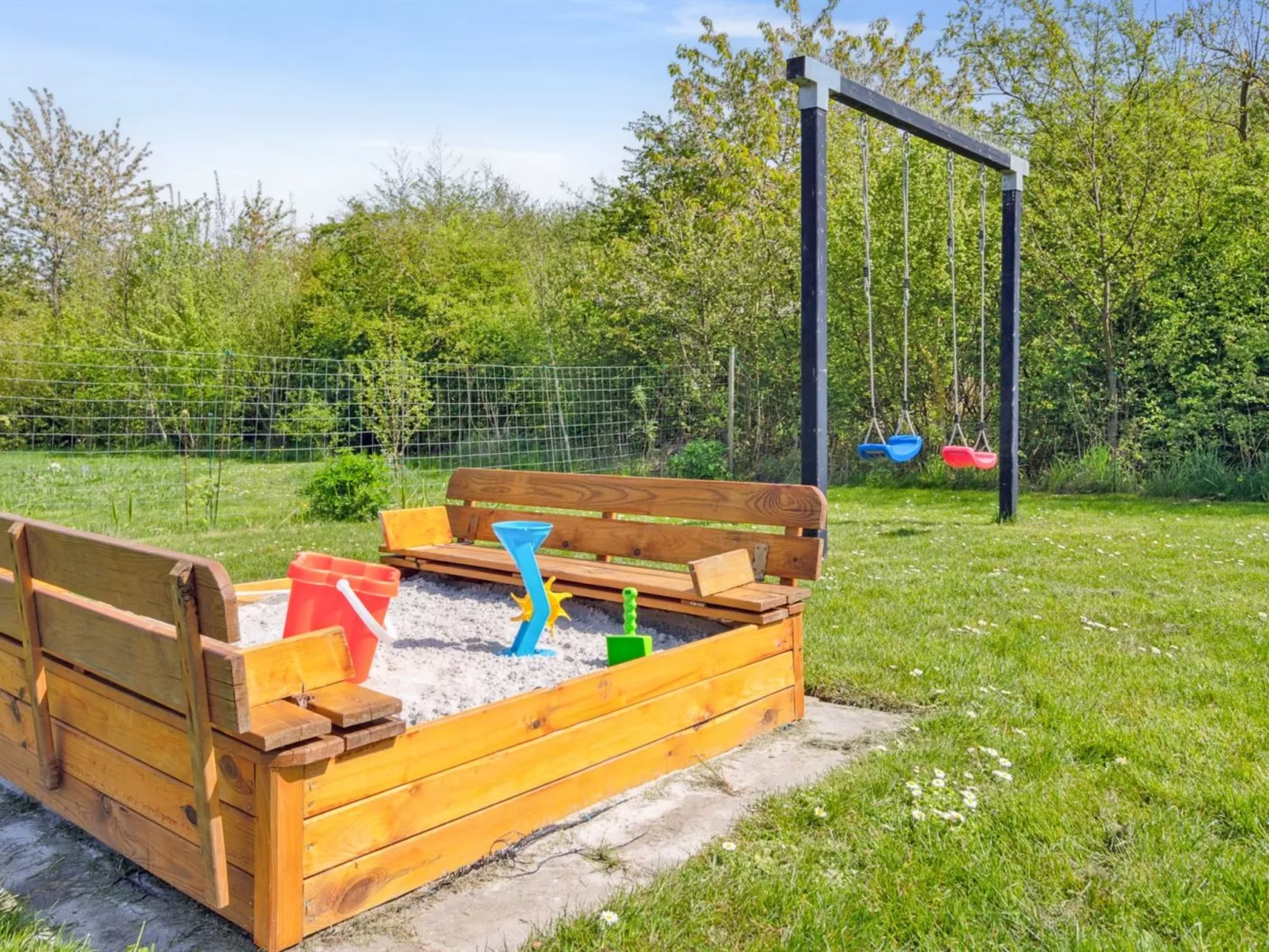 "Snari" - 700m from the sea-Outside