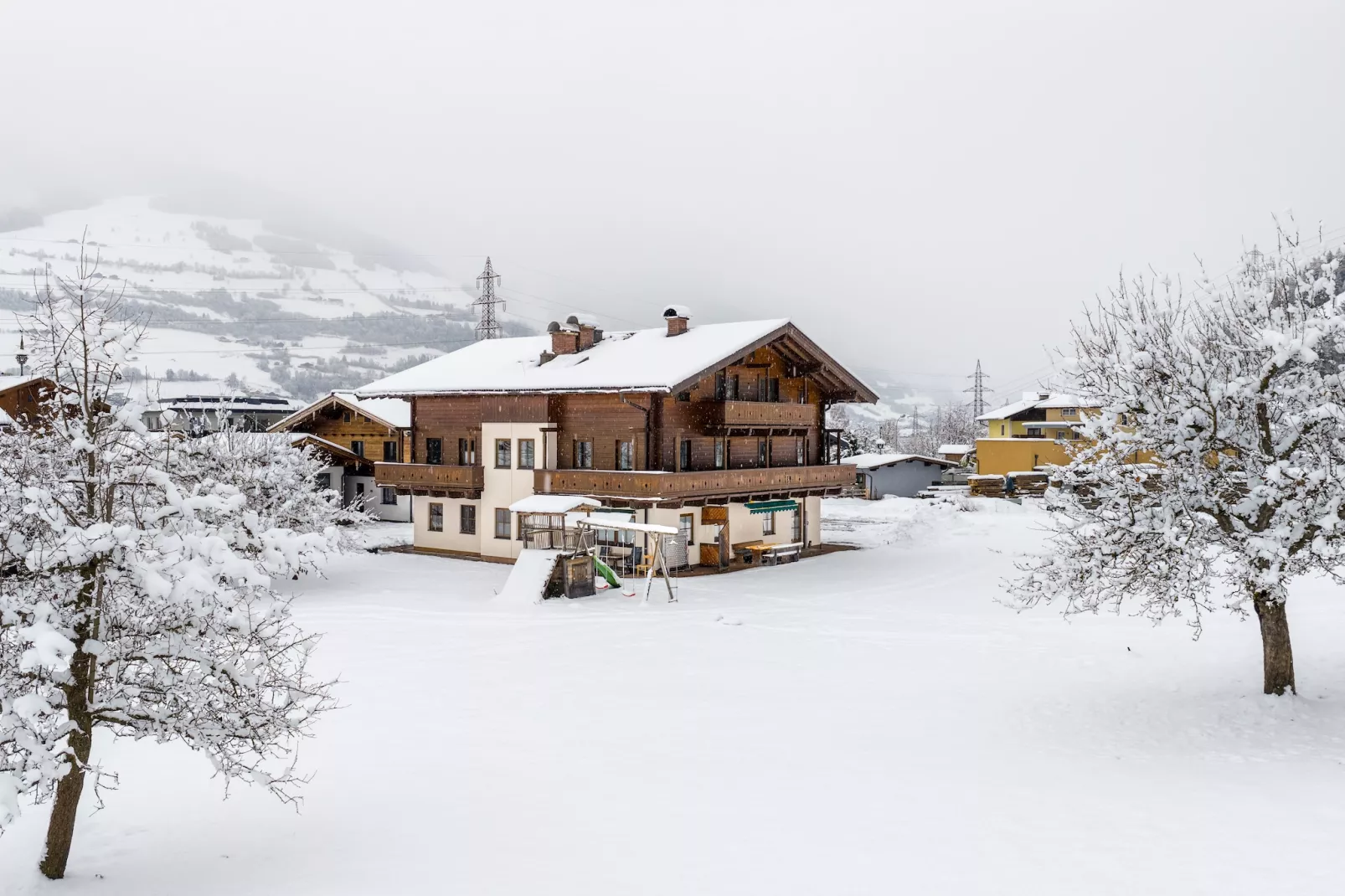 Apartment "Sonnberg & Schattberg"-Exterior in winter