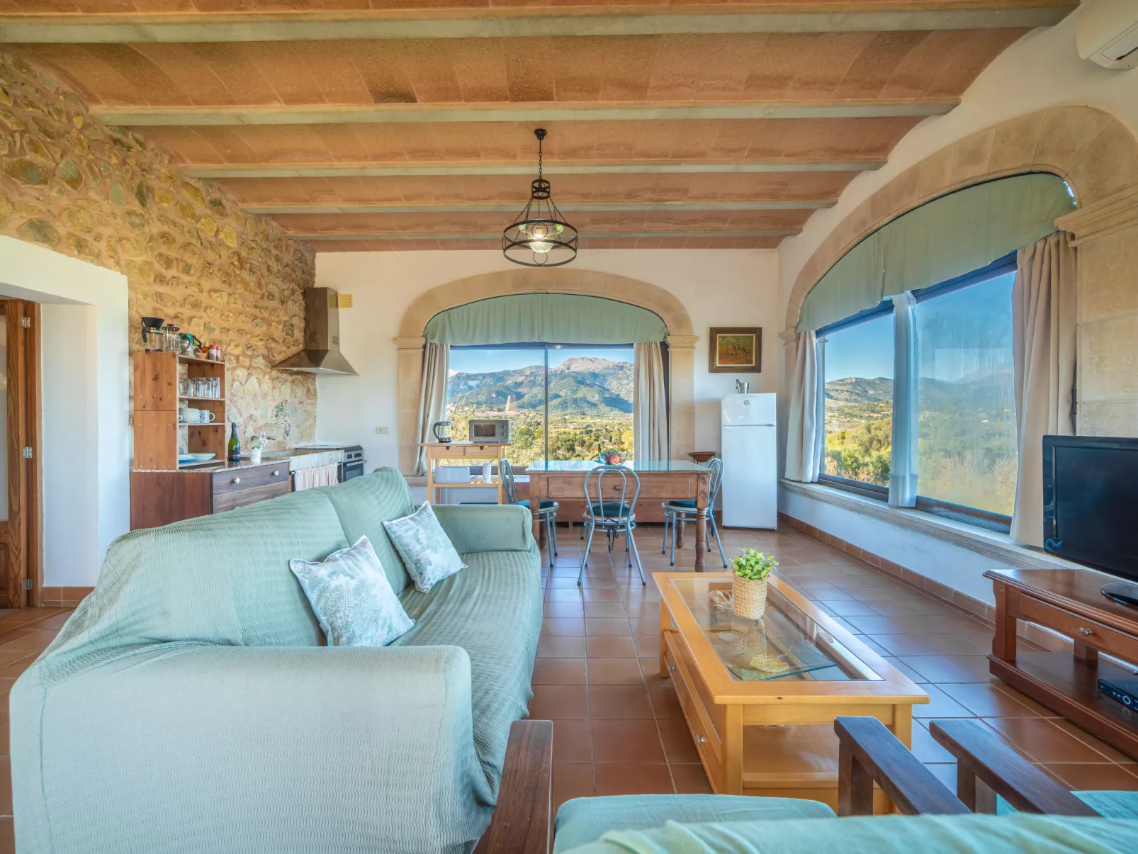 Son Estaras II-Drinnen