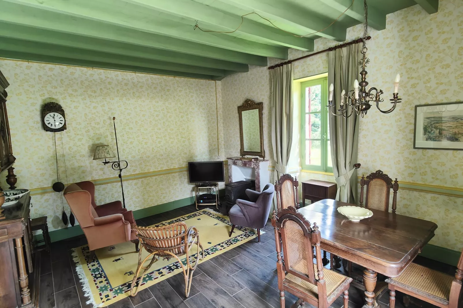 Maison de vacances Montcléra Cournes 8 pers-Esszimmer