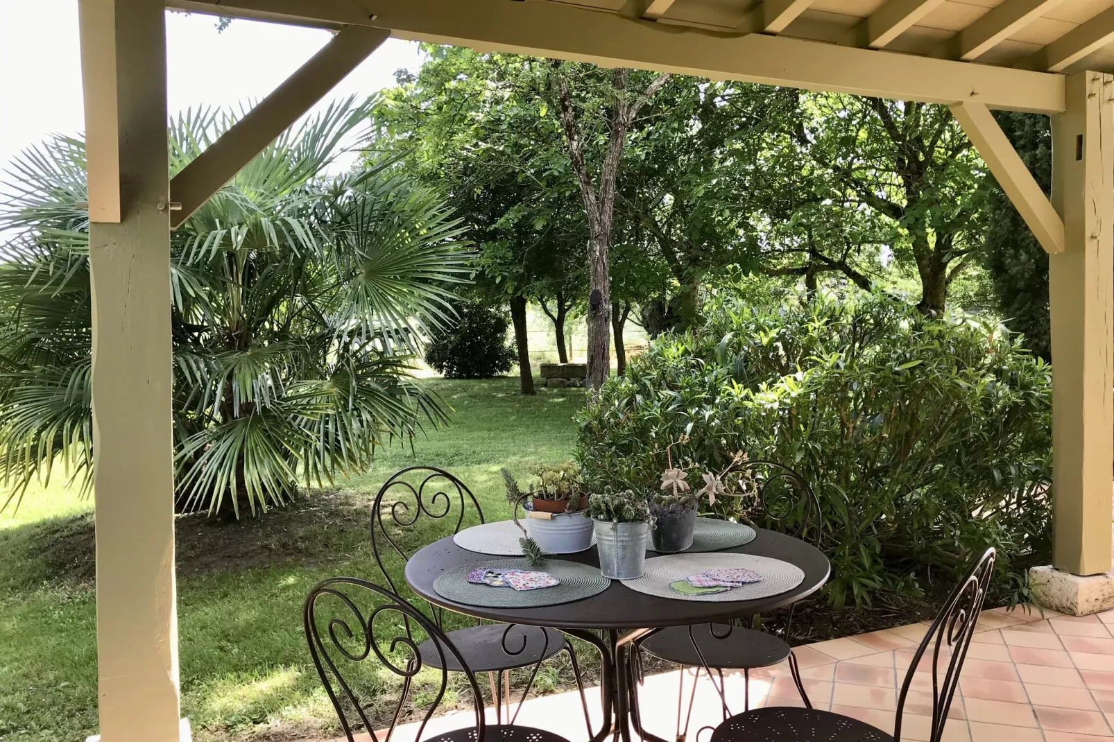 La Coquette-Terrace balcony