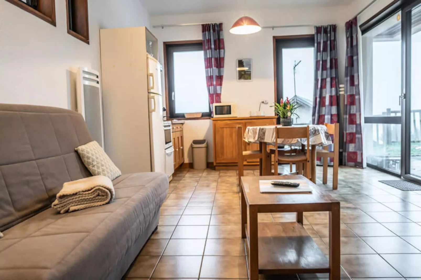 Appartements à Châteauneuf-de-Randon-Image-tags.