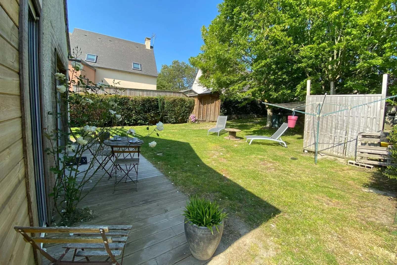 Ferienhaus Donville-les-Bains-Jardin d'été