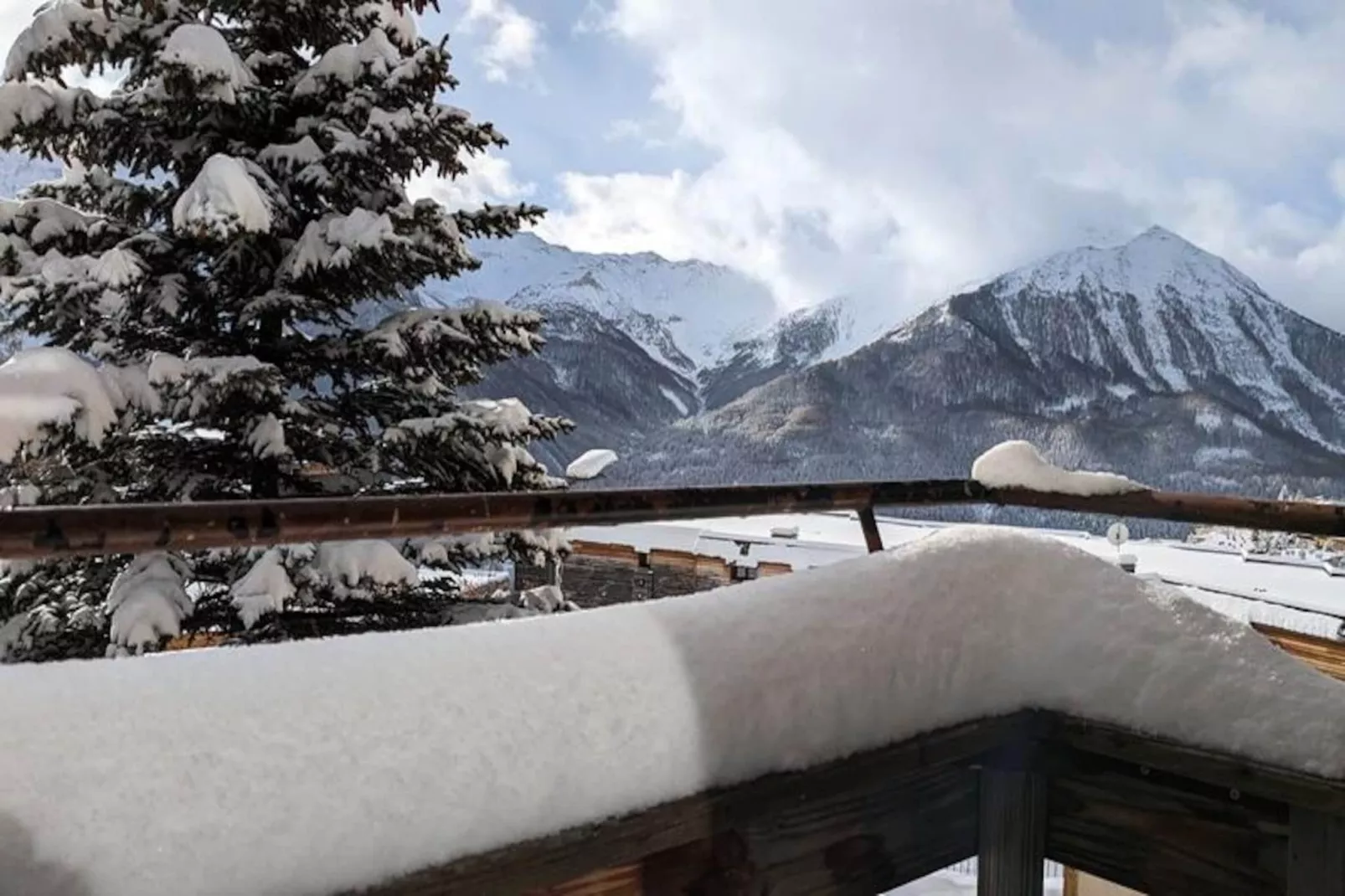 Résidence Rond-point-pistes I-Image-tags.