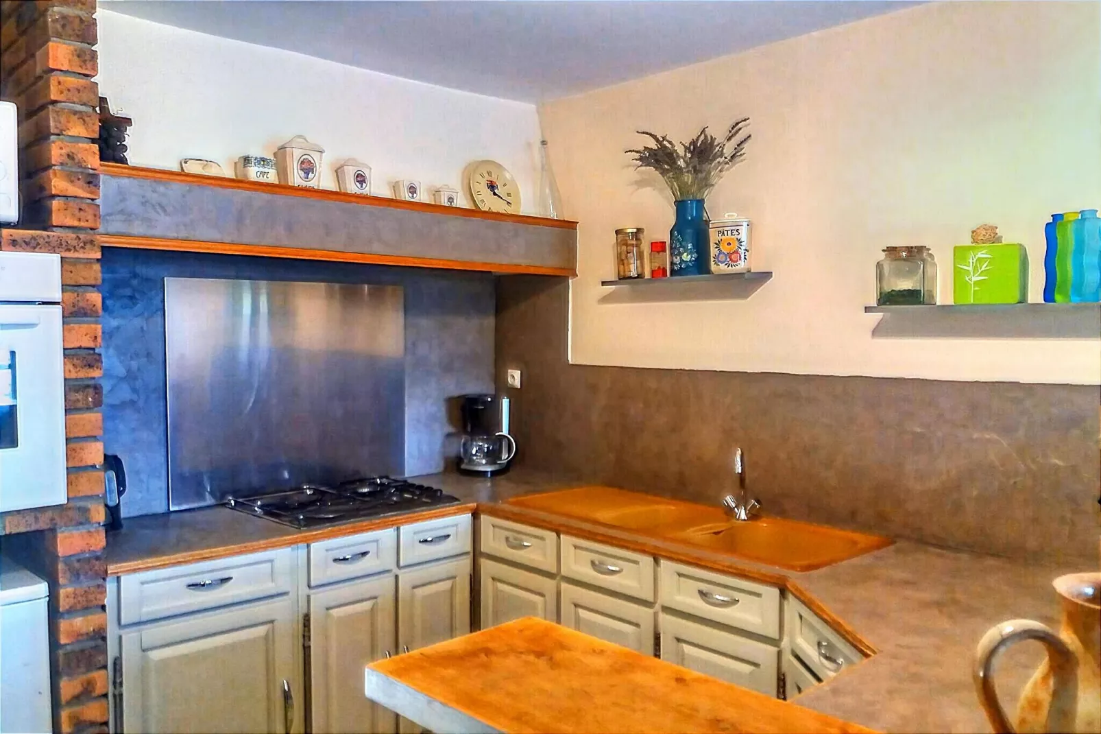 Maison de vacances Montaigu les Bois-Kitchen