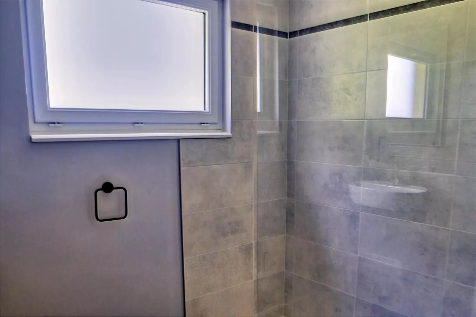 Maison de vacances Montaigu les Bois-Bathroom