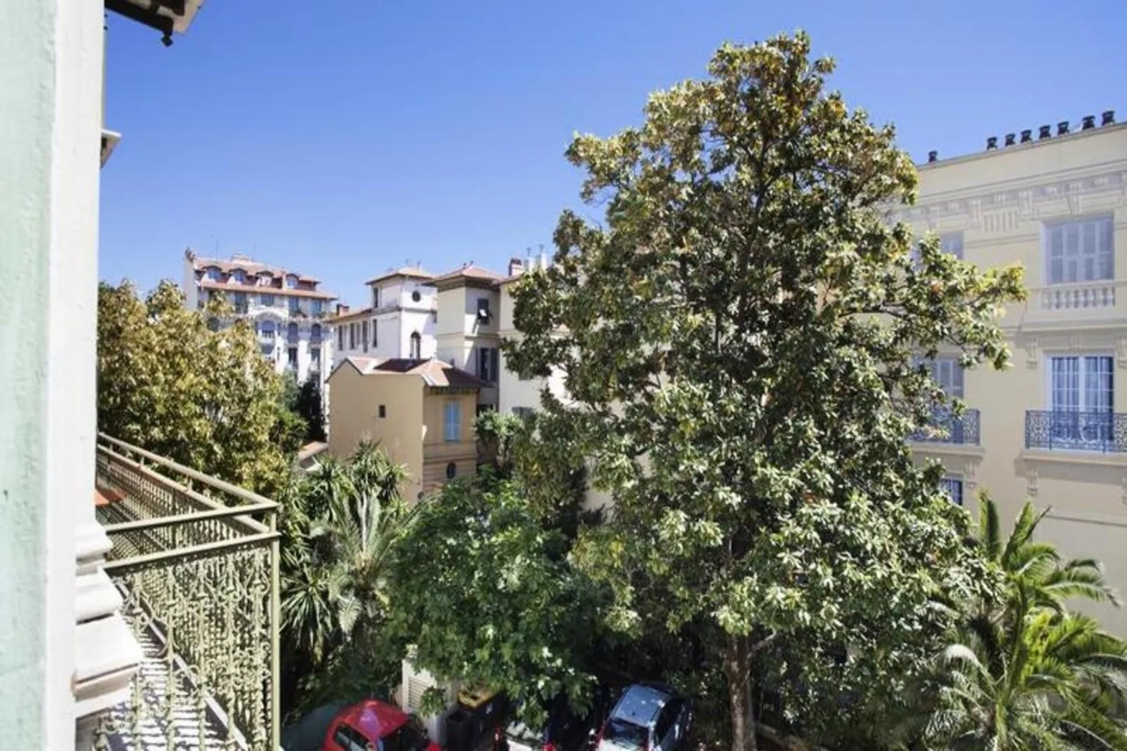 Appart'hôtel Odalys Palais Rossini-Außenbereich Sommer