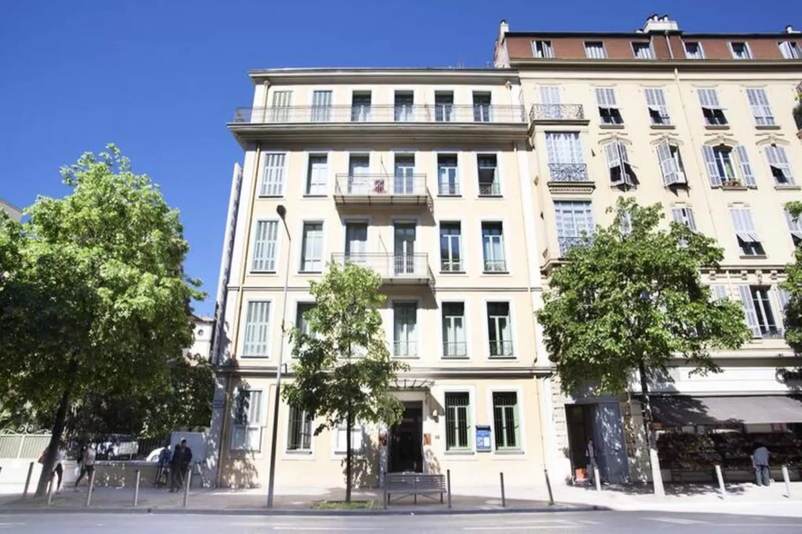 Appart'hôtel Odalys Palais Rossini-Exterior in summer