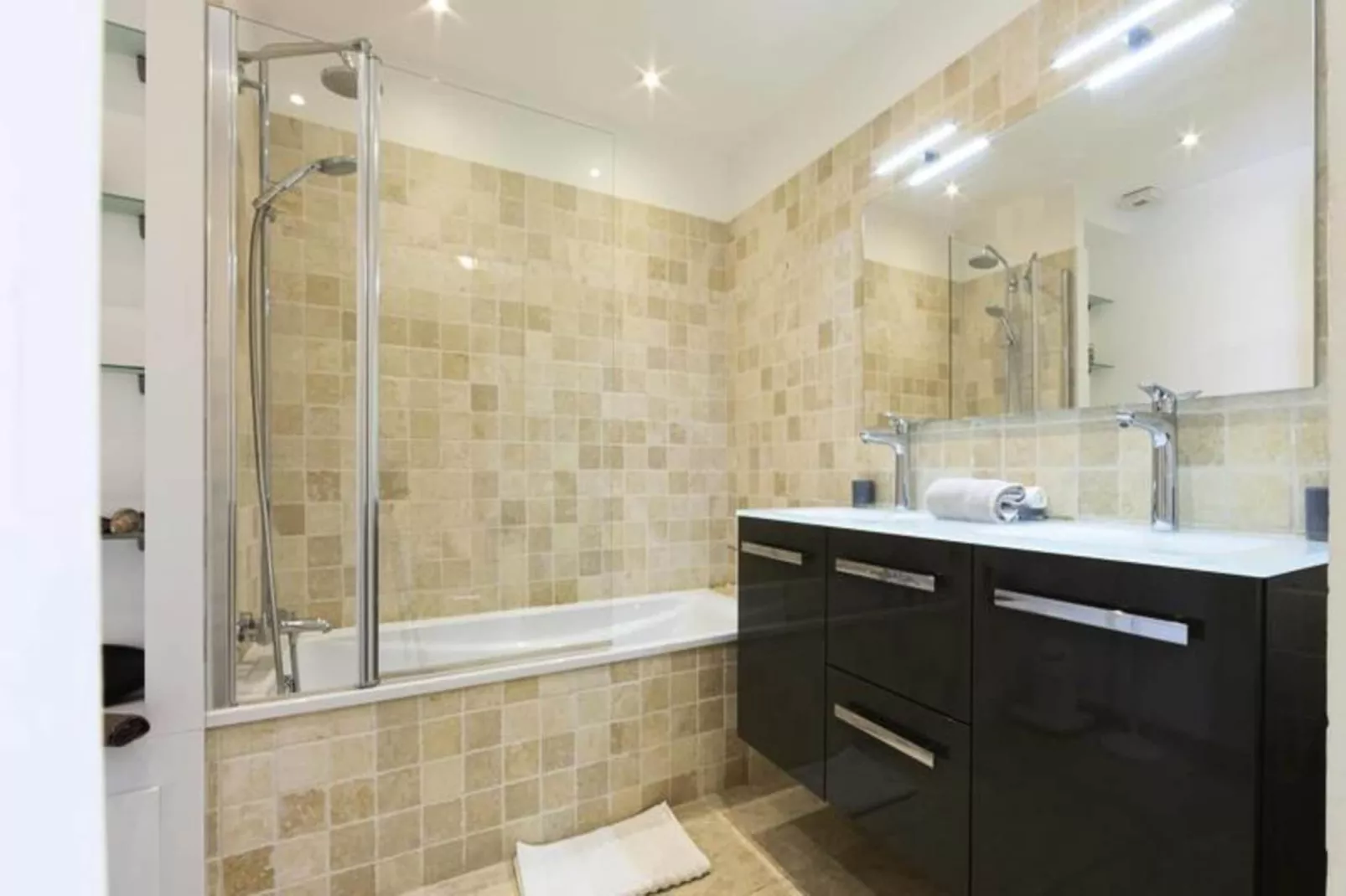 Résidence Appartement Enti&egrave;rement &eacute;quip&eacute; De 105 M2 Avec Vue Mer Et Collines-Extérieur été