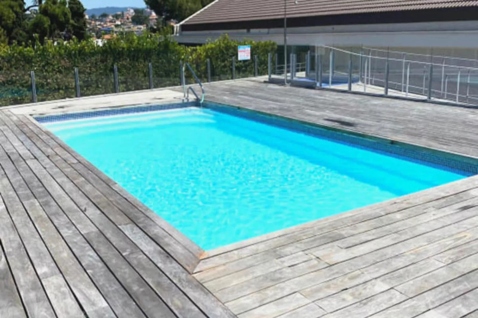 Résidence Bnb Renting Beau  2 Pi&egrave;ces Dans Un Immeuble Neuf Avec Piscine Avec Parking-Piscine
