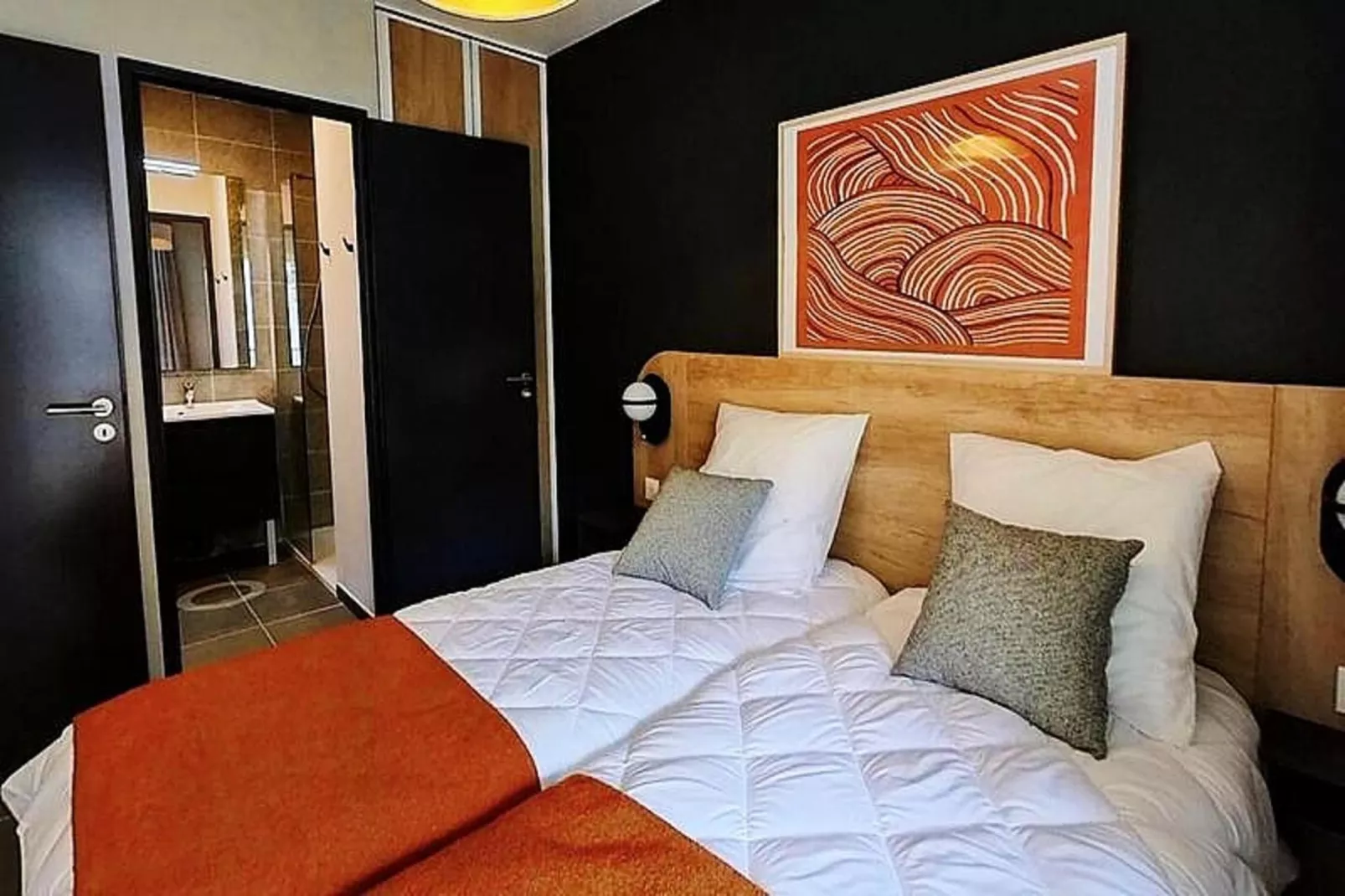 Résidence Prestige Odalys Le Mont d'Auron-Exterior in summer