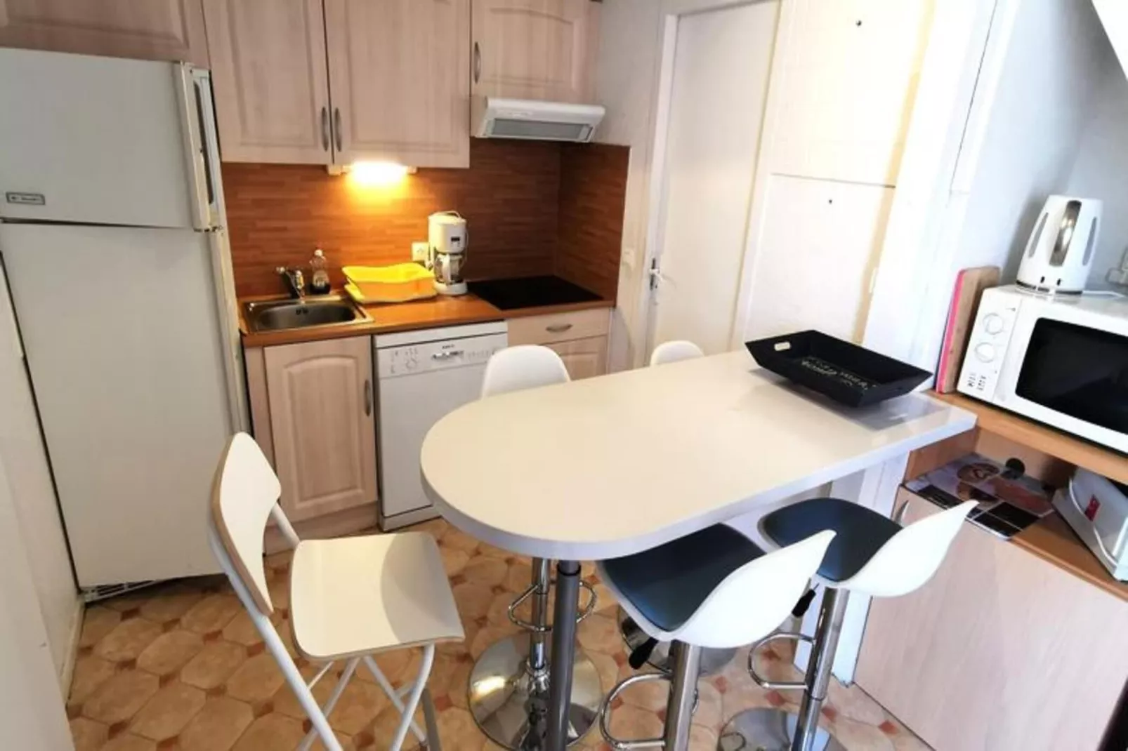 Résidence Equateur-Dining room