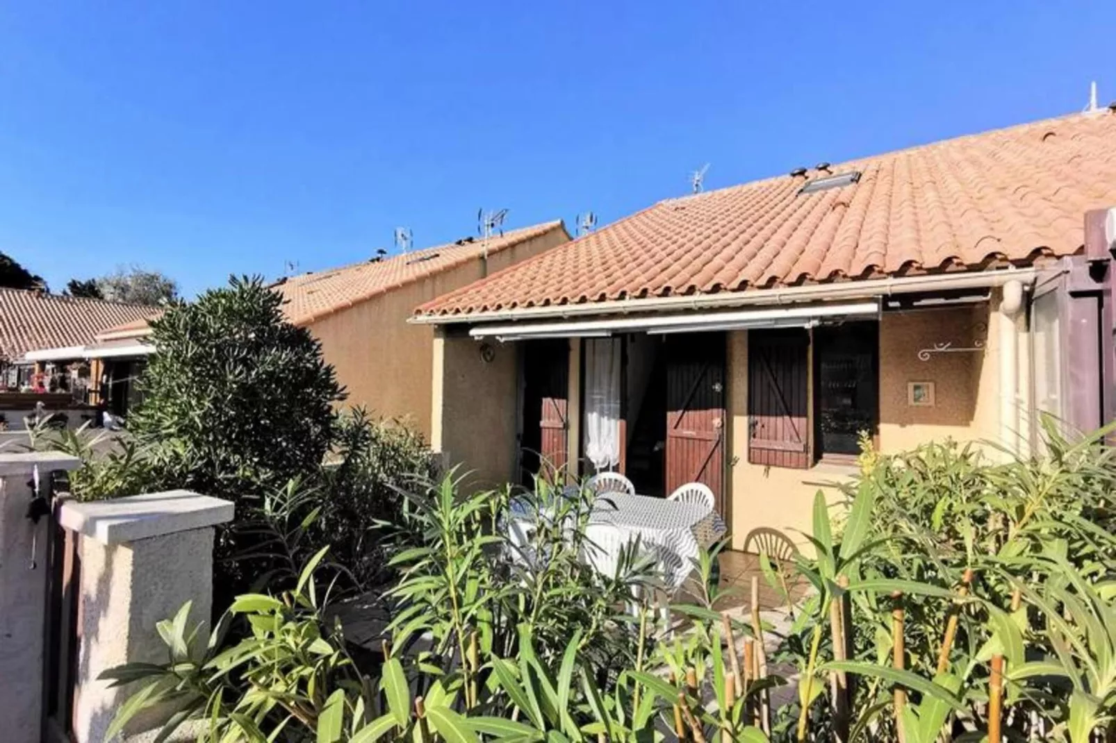 Résidence Village Merlin-Außenbereich Sommer