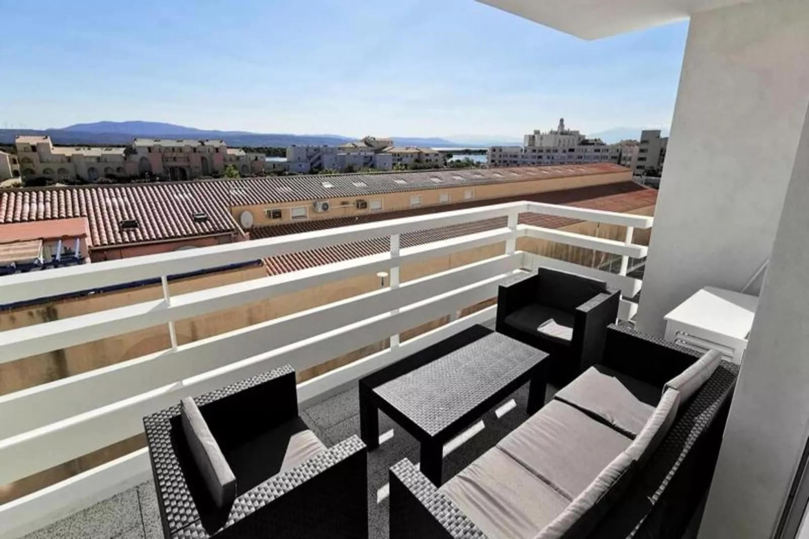 Résidence Les Voiles Blanches-Terrace balcony