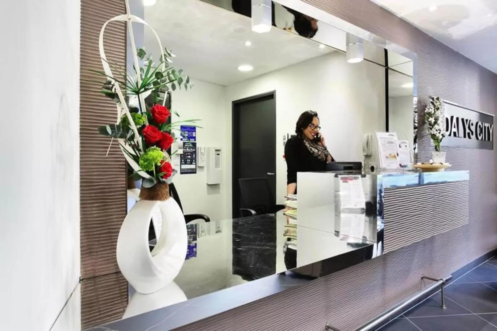 Appart'hôtel Odalys Prado Castellane-Dining room