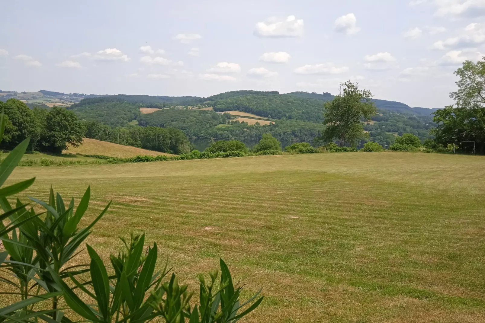Vue de Pannecière-Exterior summer