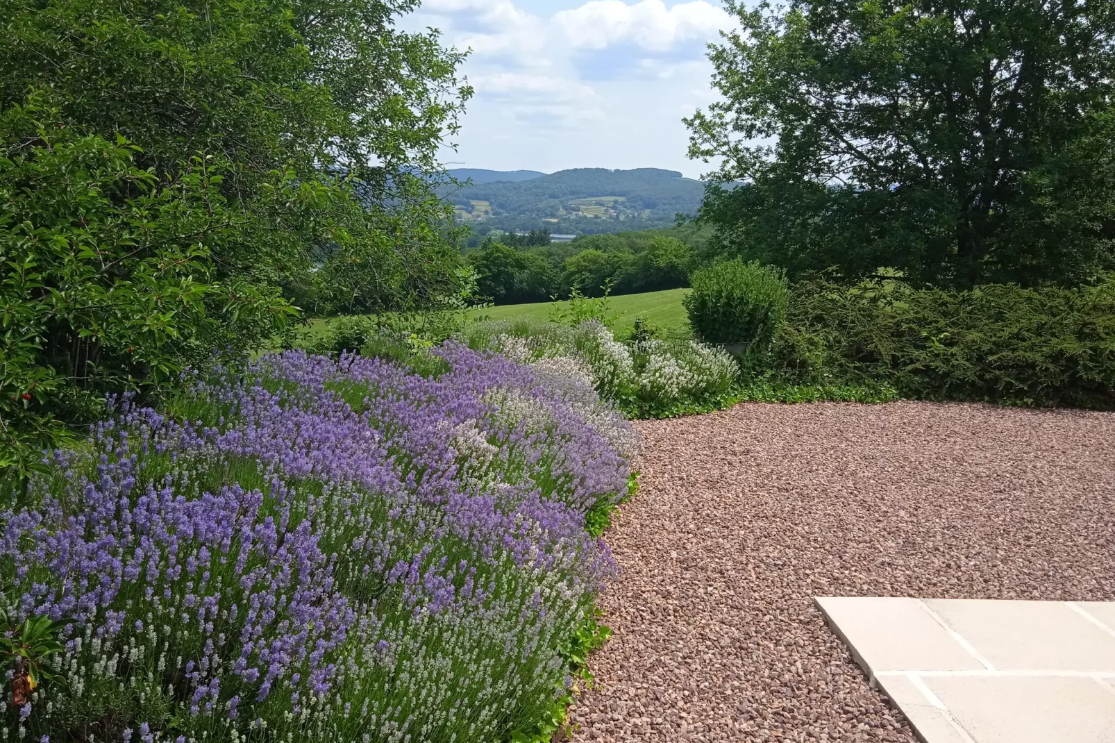 Vue de Pannecière-Pool