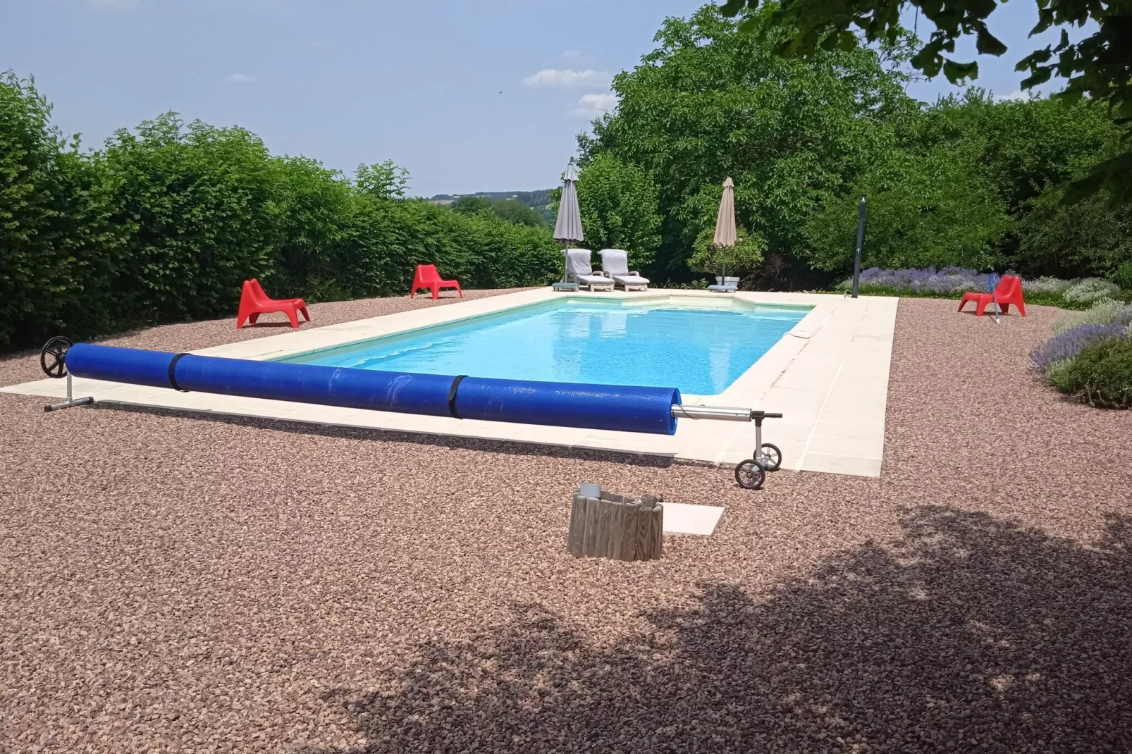 Vue de Pannecière-Pool