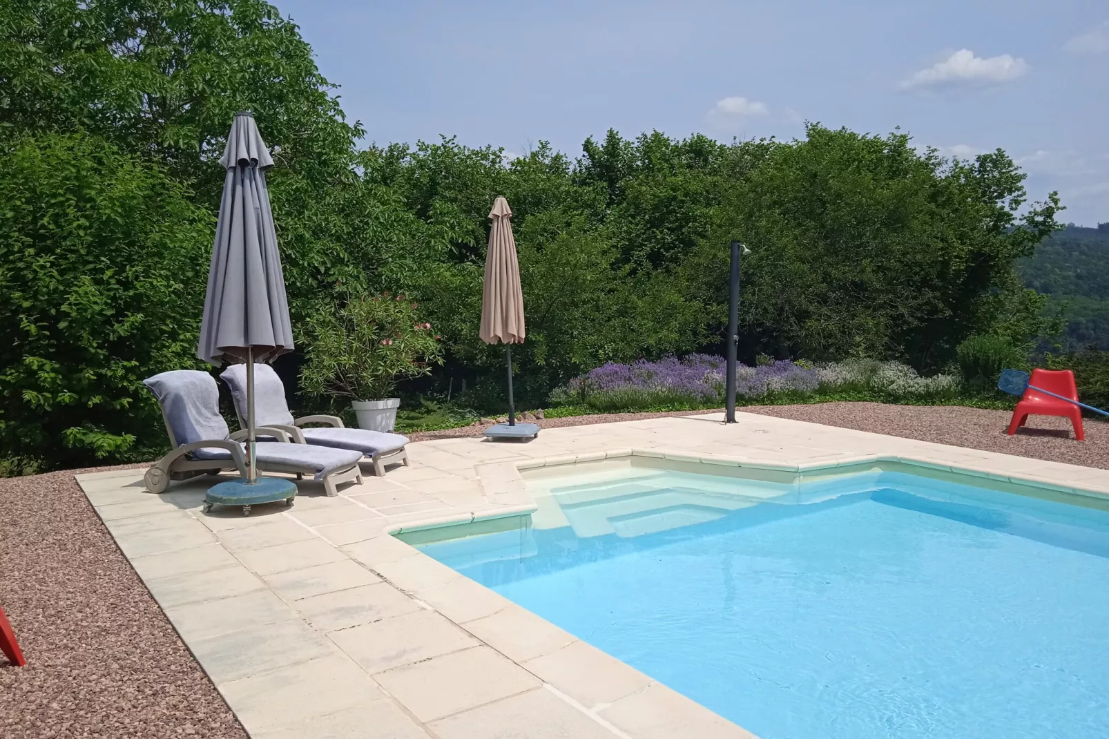 Vue de Pannecière-Pool