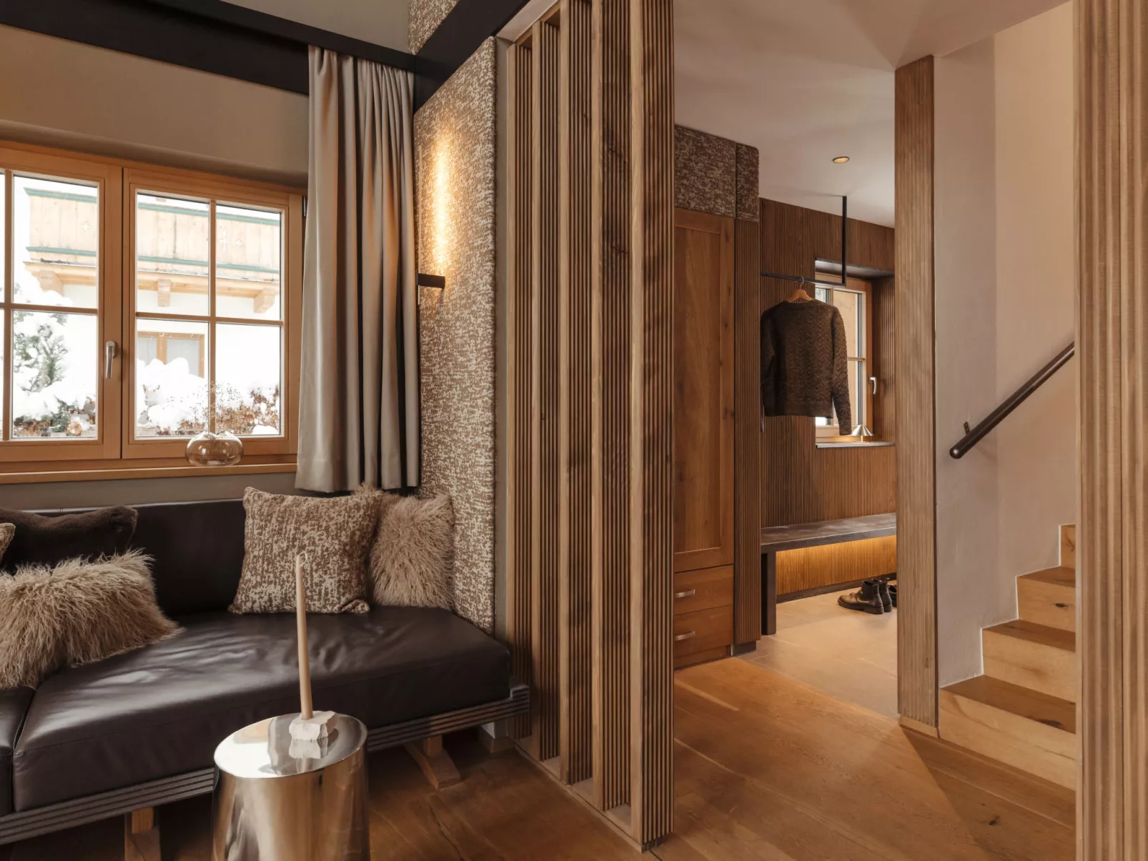 Royal Mountain Lodge-Inside