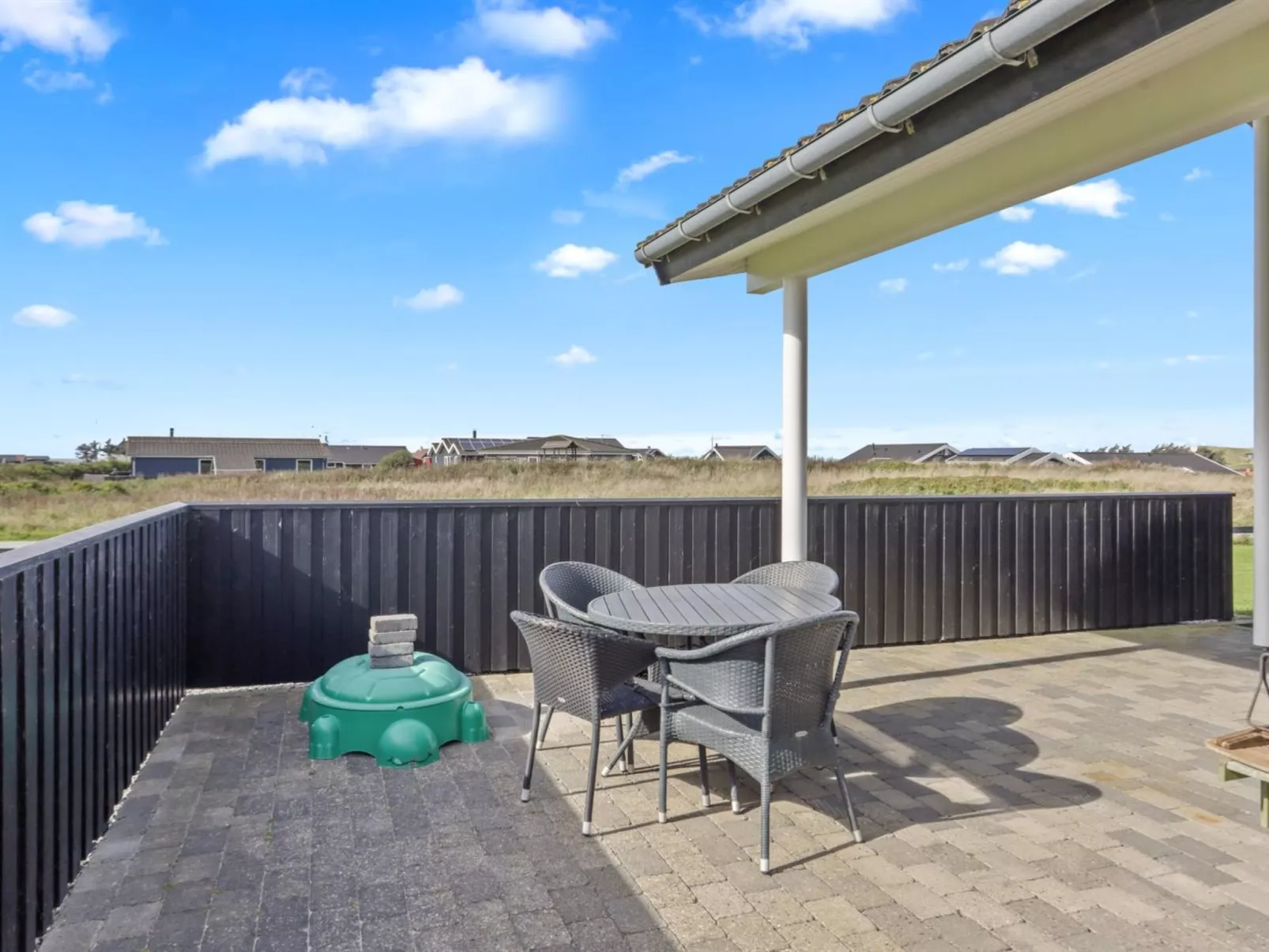 "Anthea" - 450m from the sea-Outside