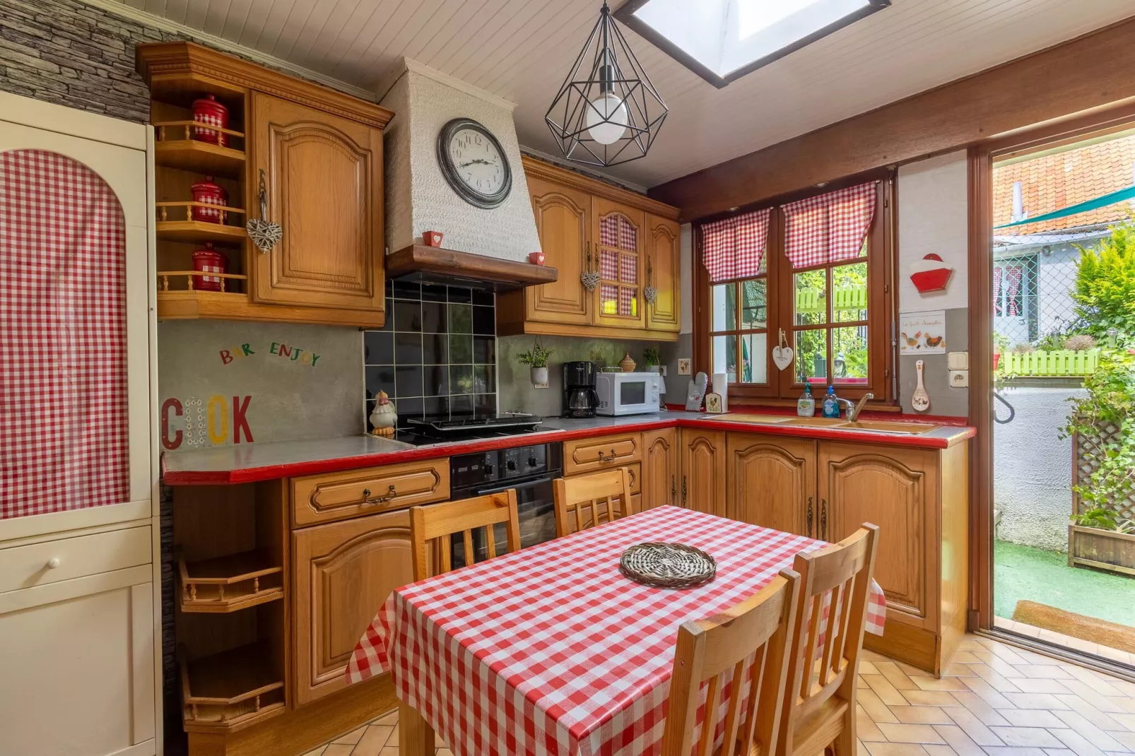 Chez Severine House-Kitchen