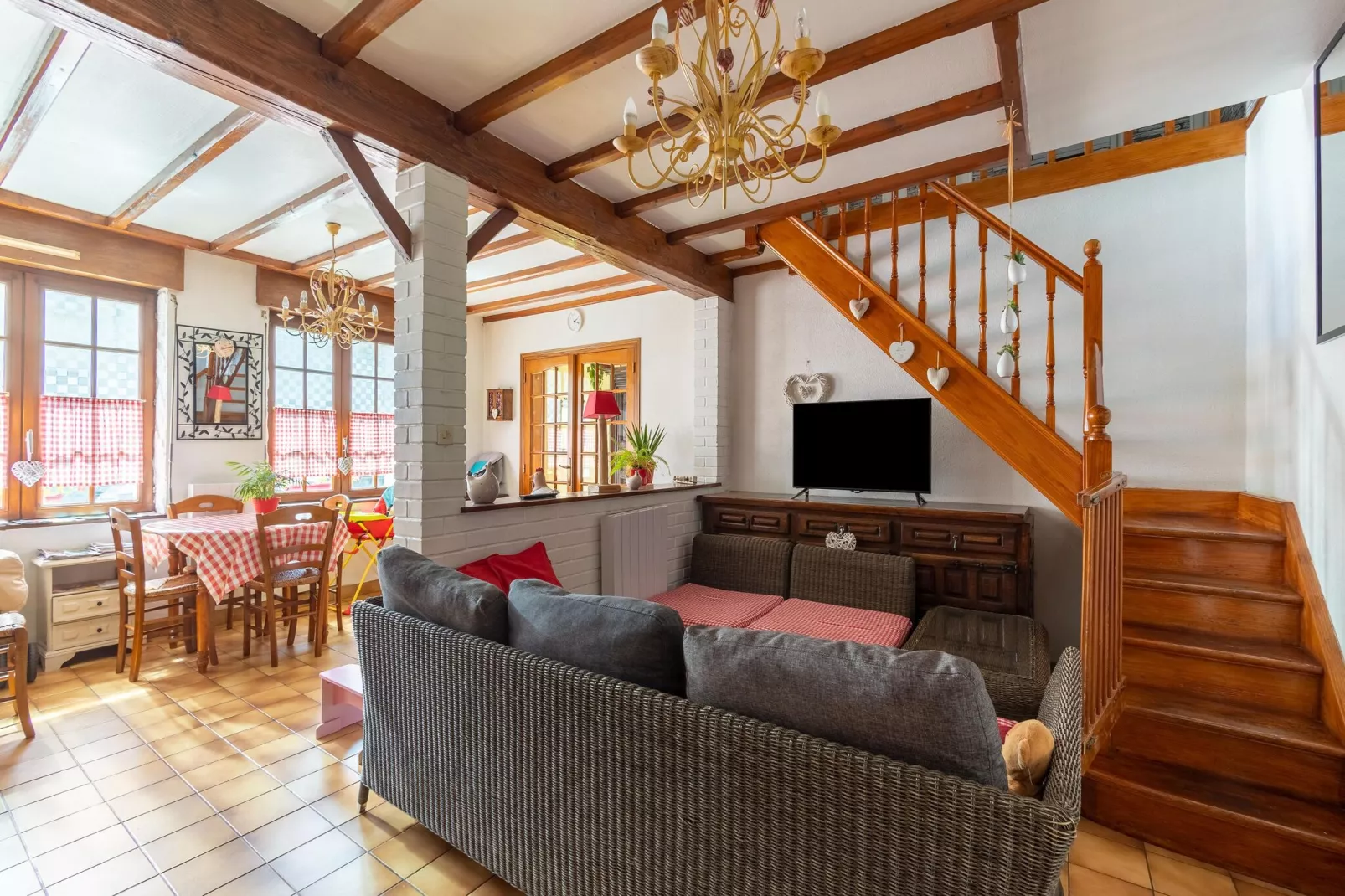 Chez Severine House-Living room